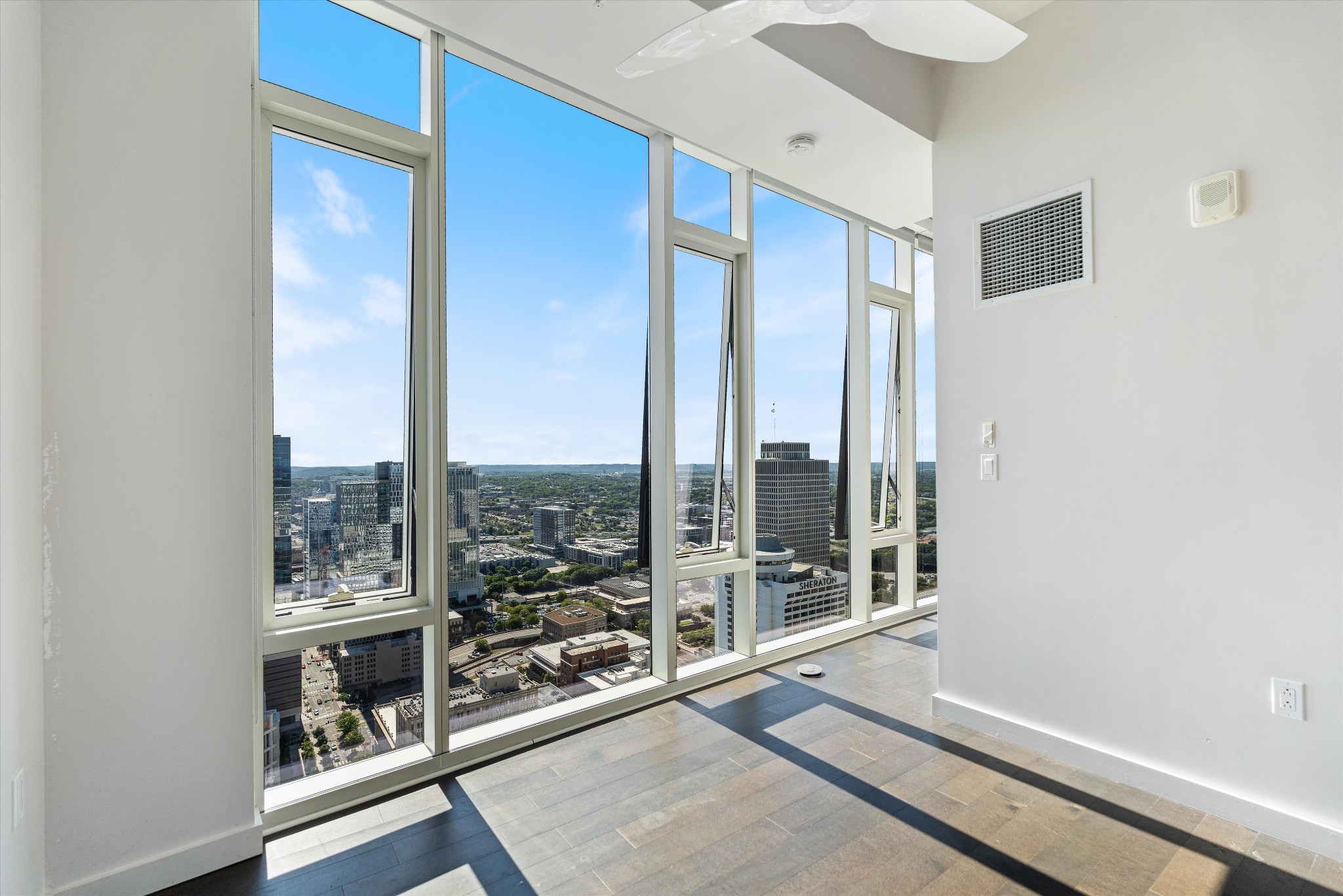 515 Church St Unit: 3711