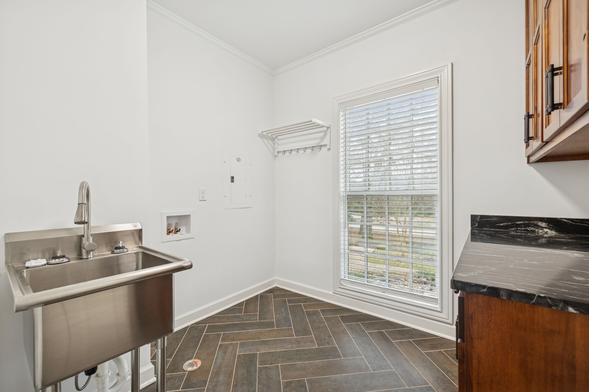 6012 Hickory Valley Rd