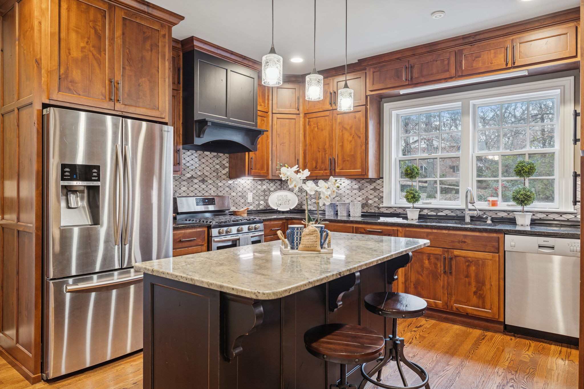 6012 Hickory Valley Rd
