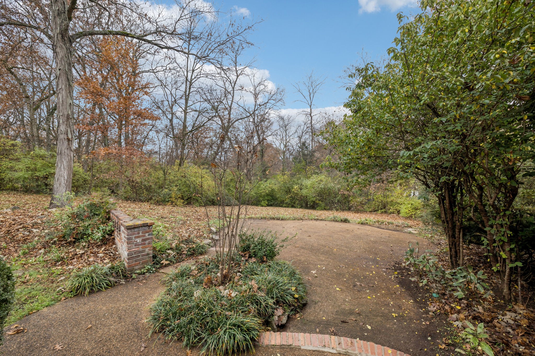 6012 Hickory Valley Rd