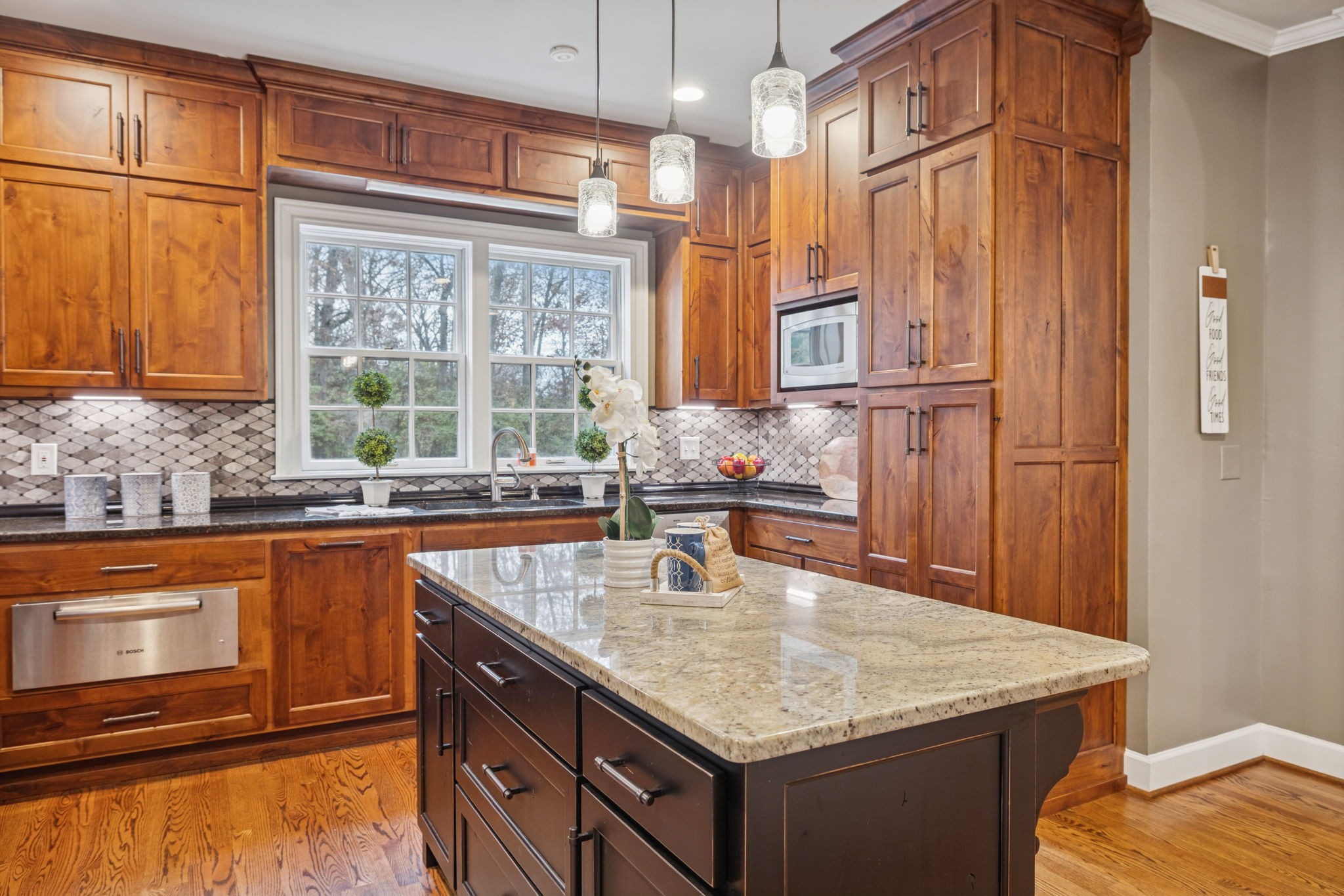 6012 Hickory Valley Rd