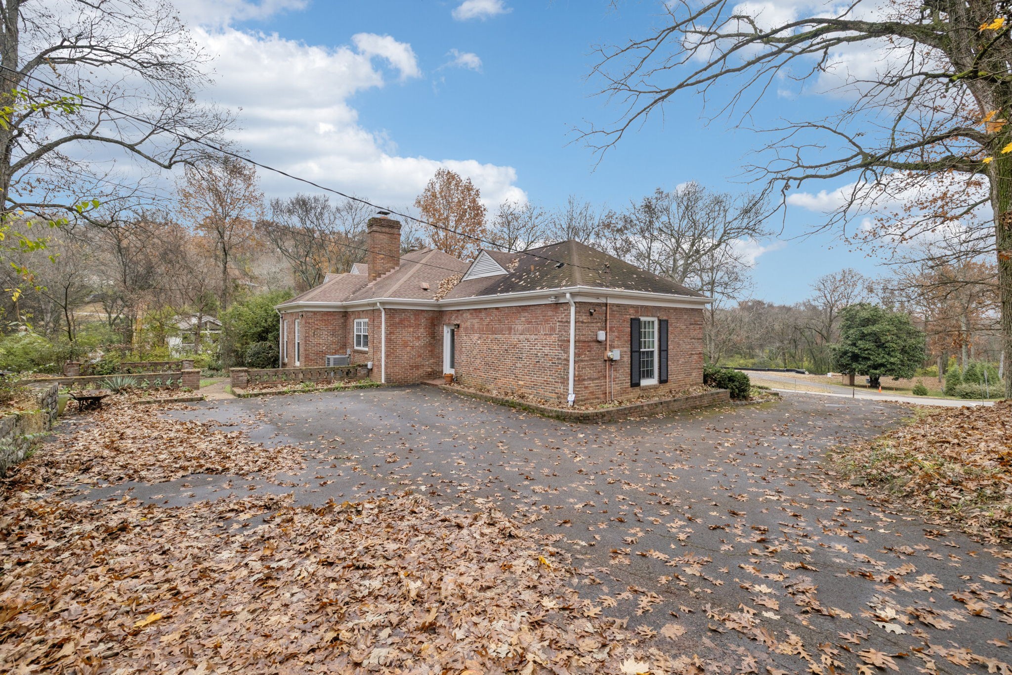 6012 Hickory Valley Rd