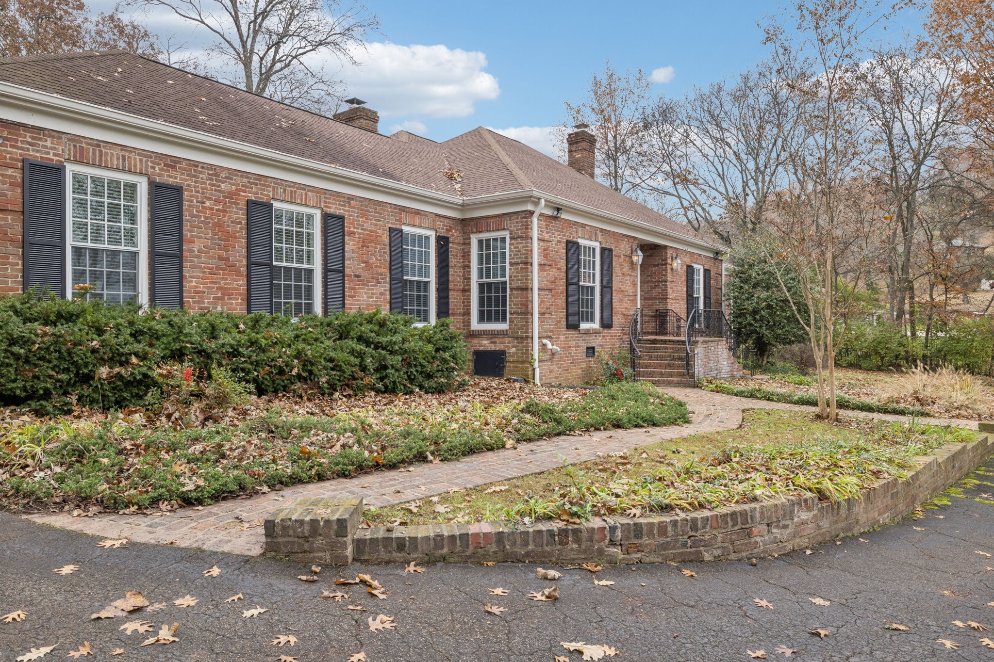 6012 Hickory Valley Rd