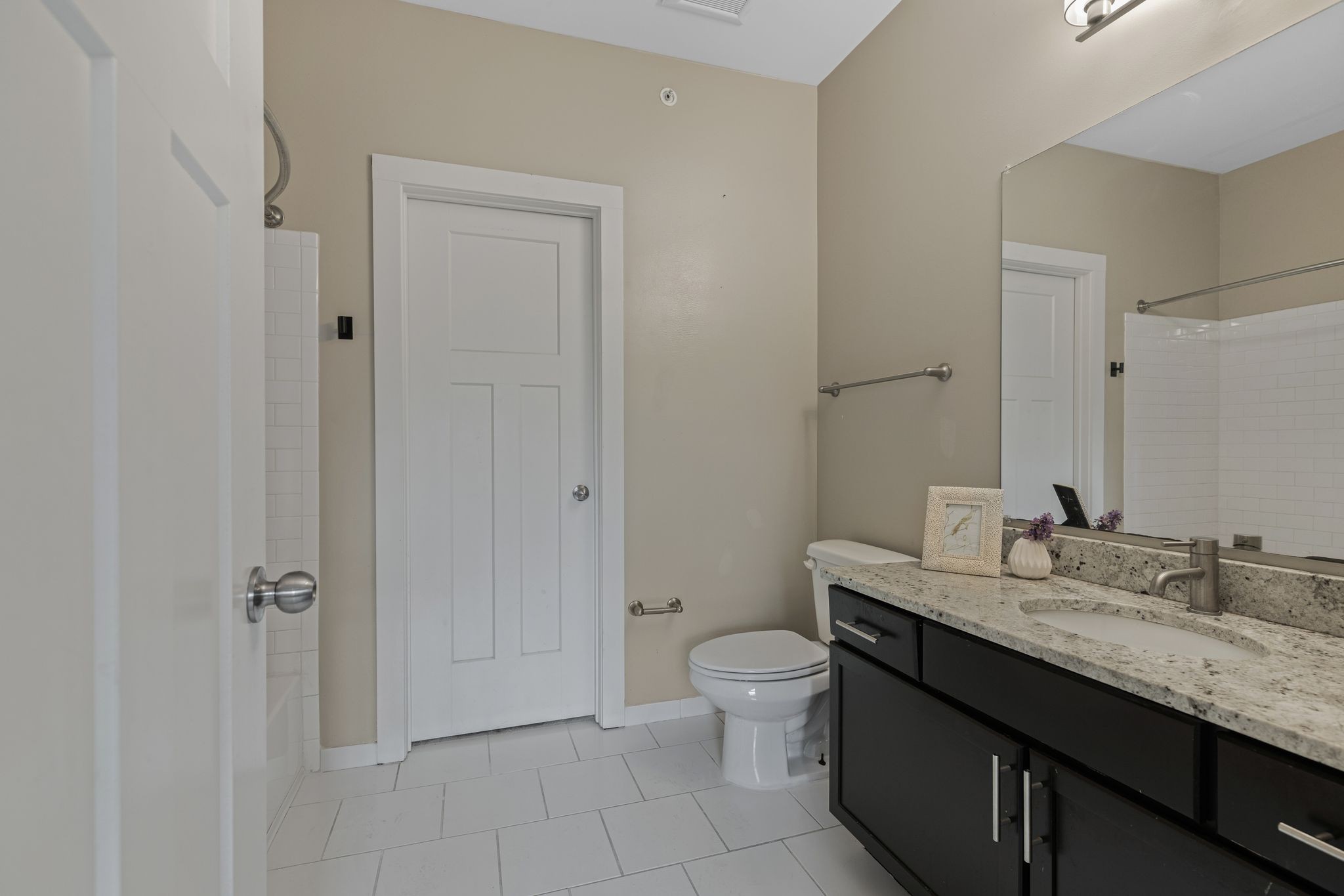 410 Rosedale Ave Unit: 302