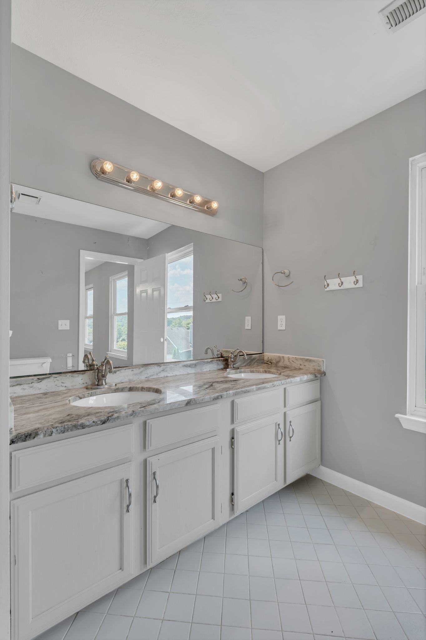 1500 Trailwood Ct