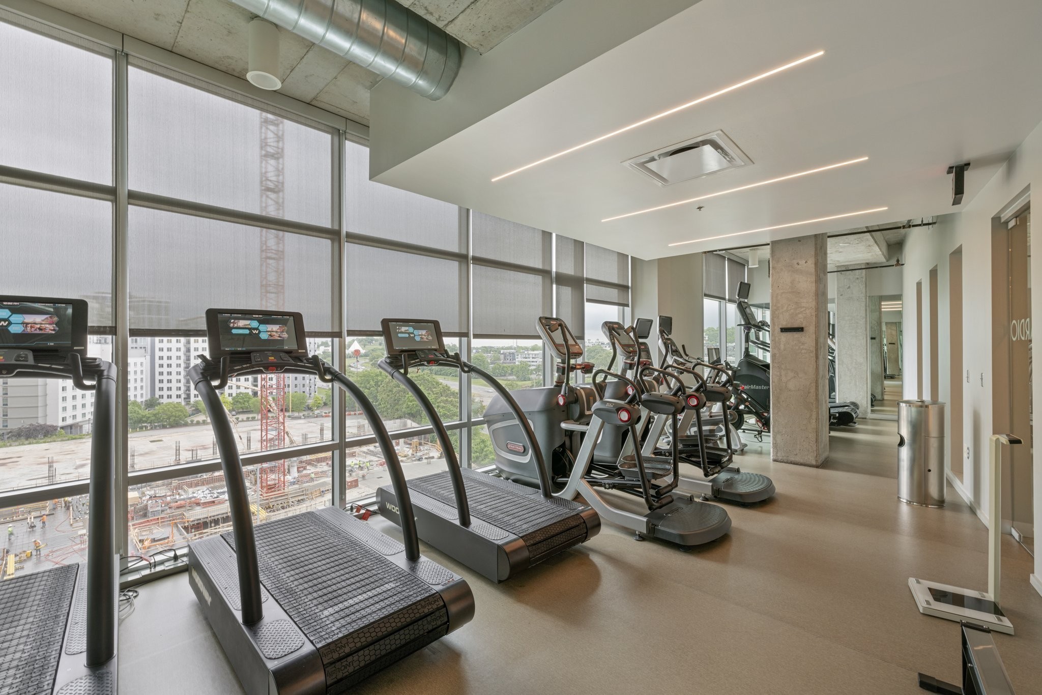 700 12th Ave, S Unit: 1002