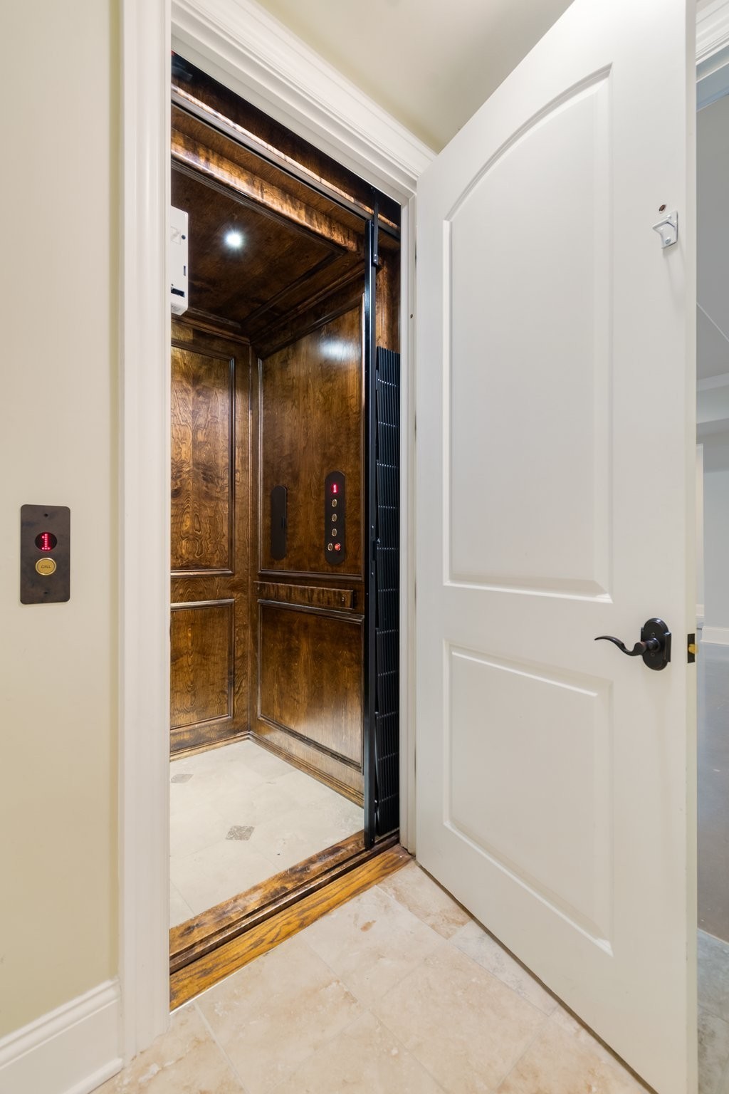 340 White Swans Crossing