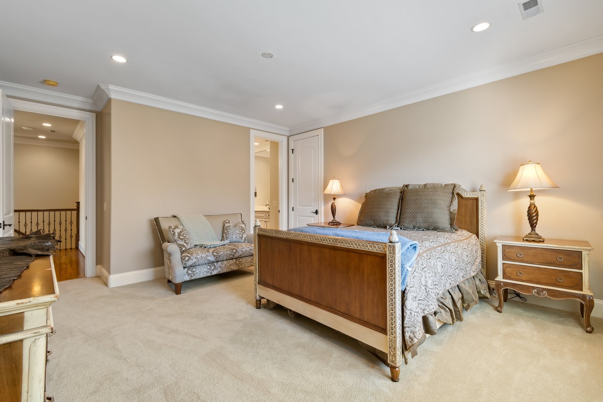 340 White Swans Crossing