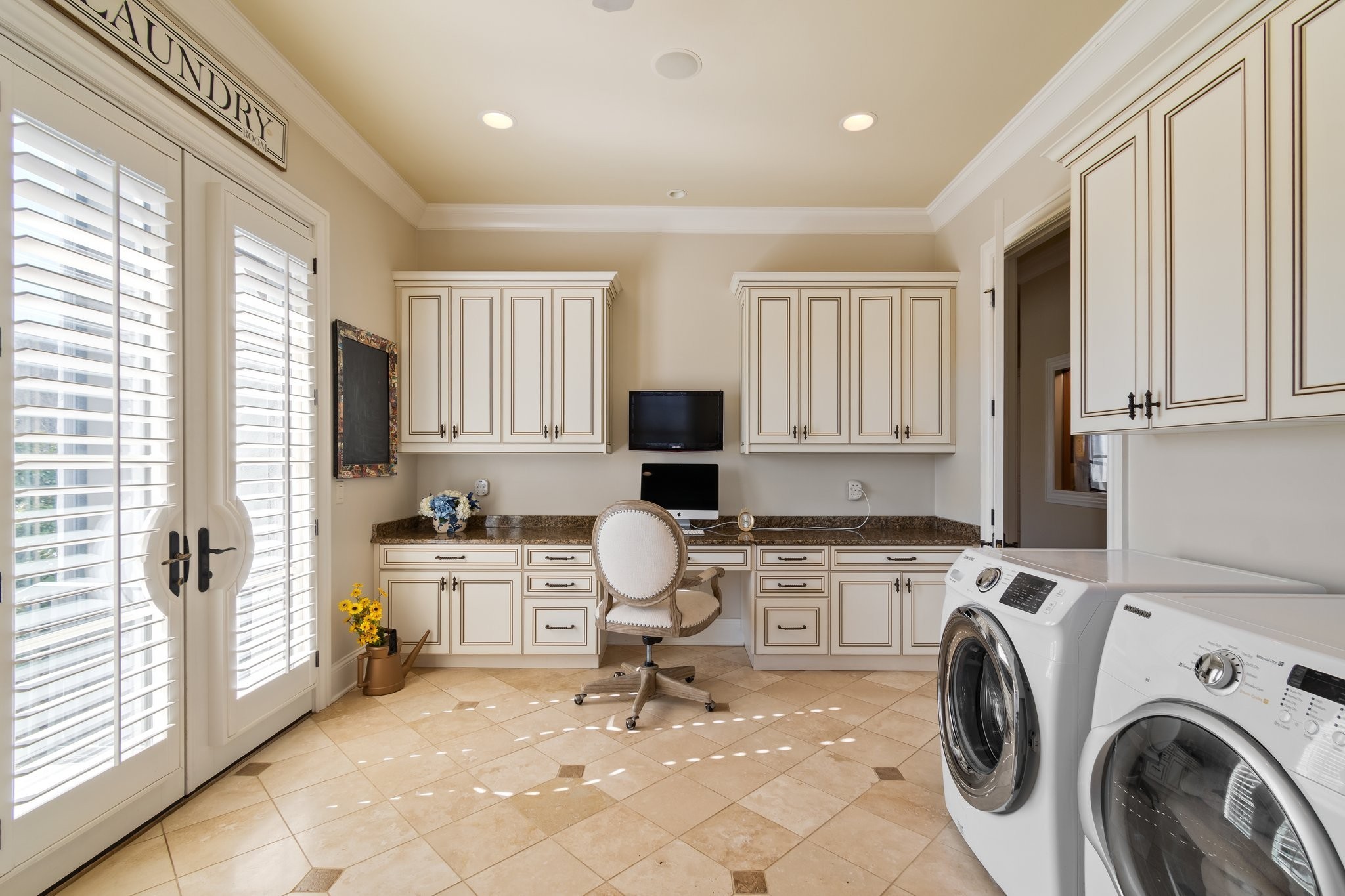 340 White Swans Crossing