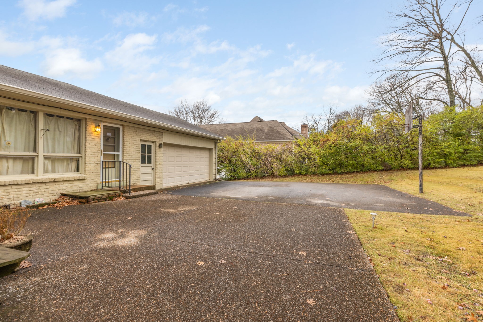 1326 Burton Valley Rd