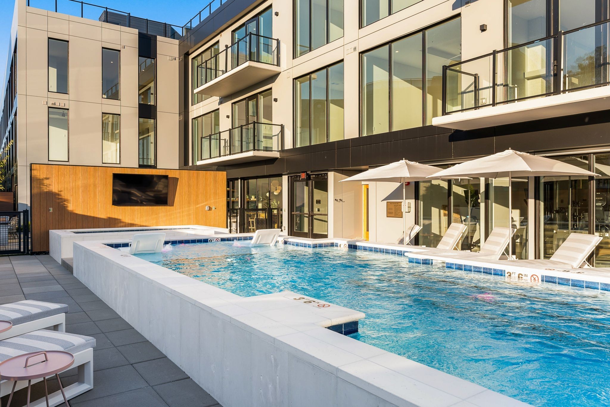 321 31st Ave, N Unit: 415