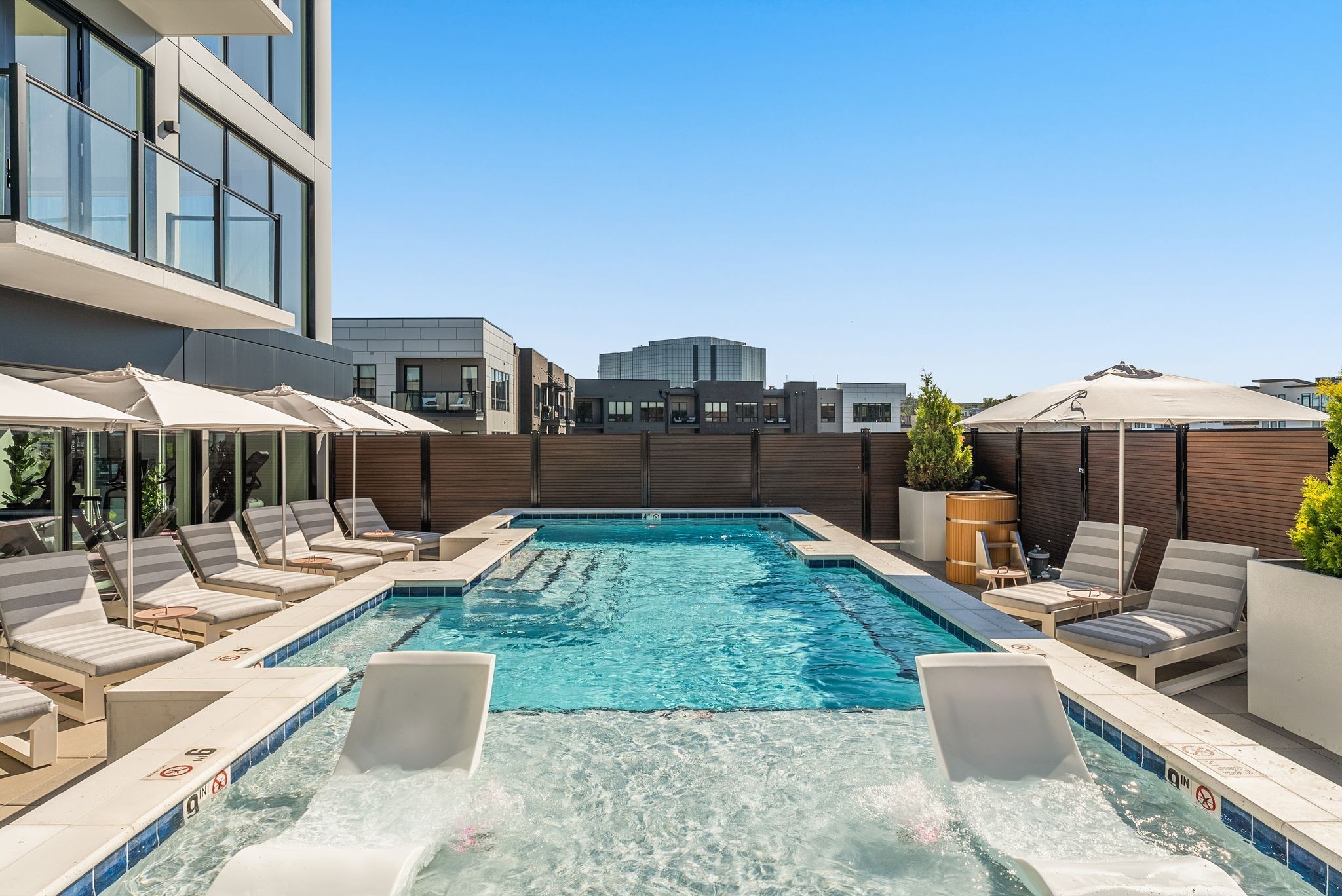 321 31st Ave, N Unit: 415