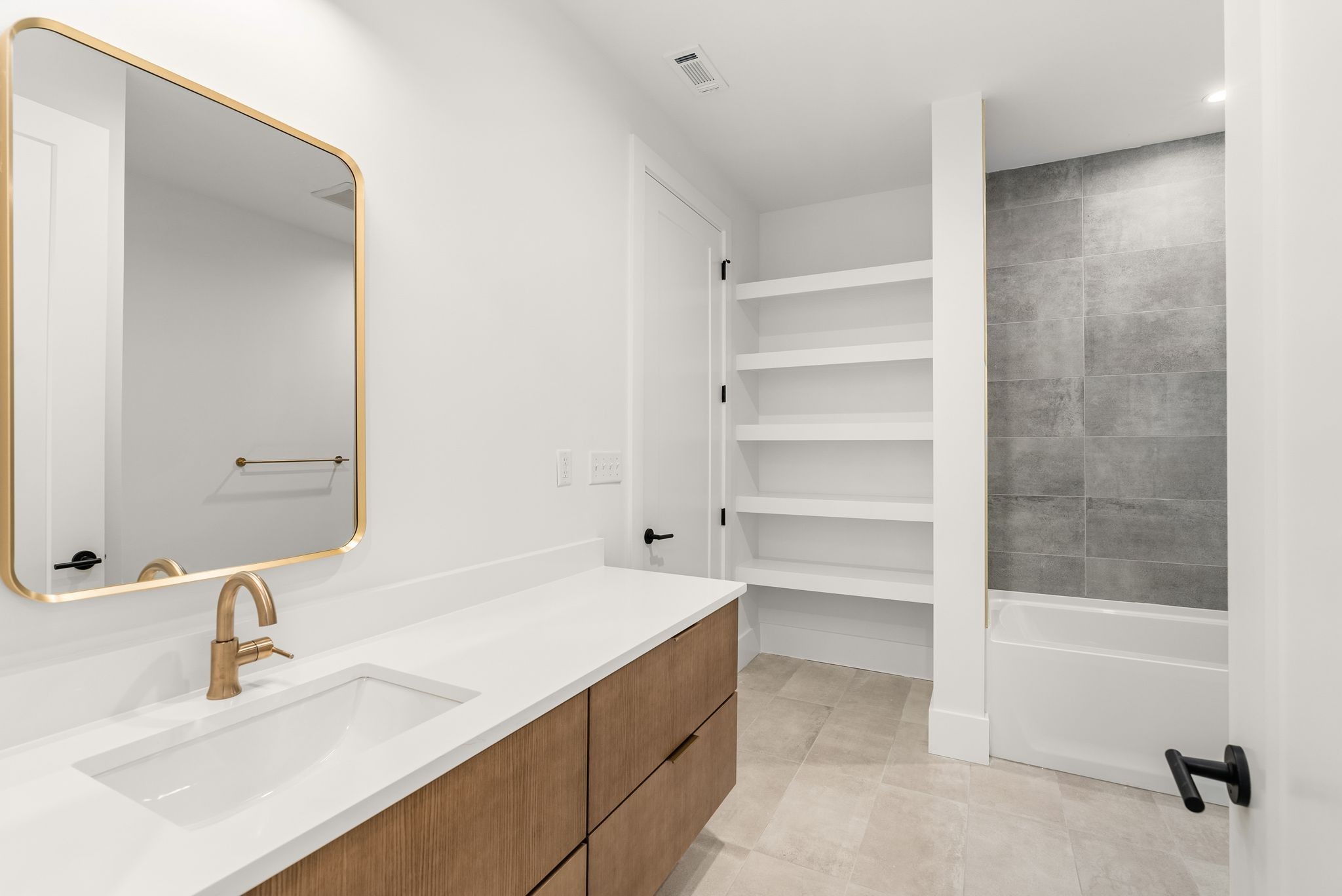 321 31st Ave, N Unit: 415