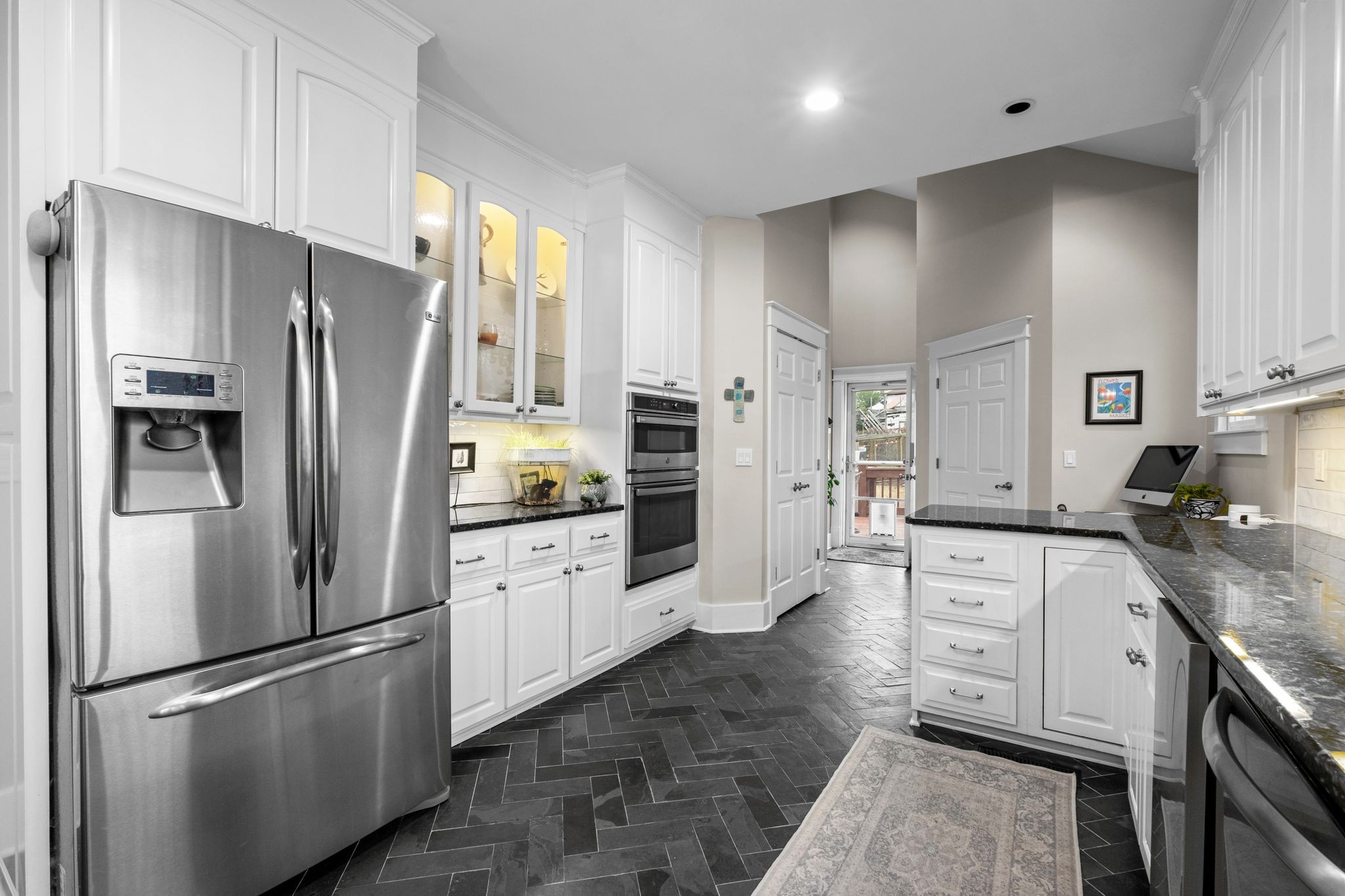 2806 Westmoreland Dr