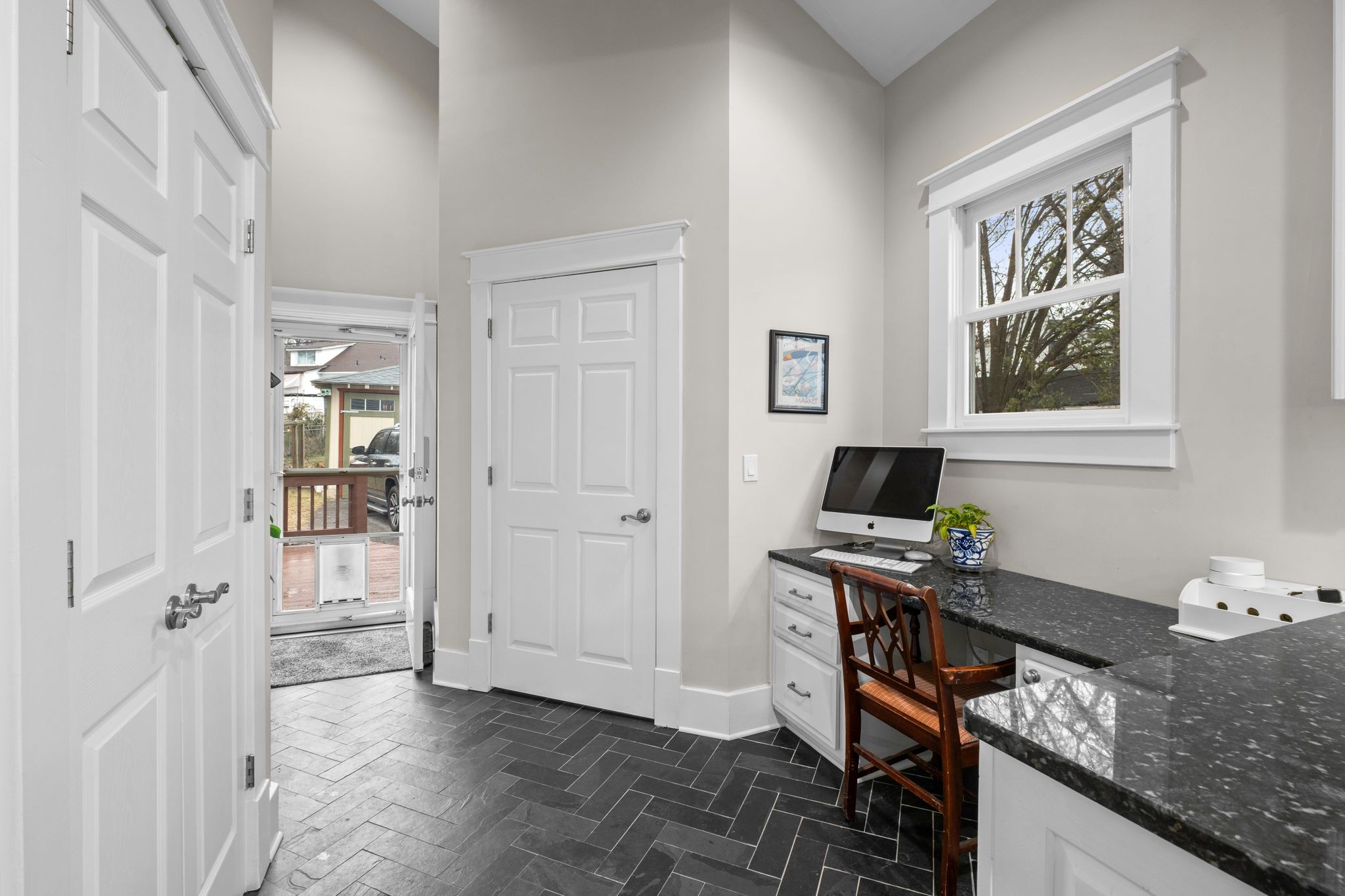 2806 Westmoreland Dr