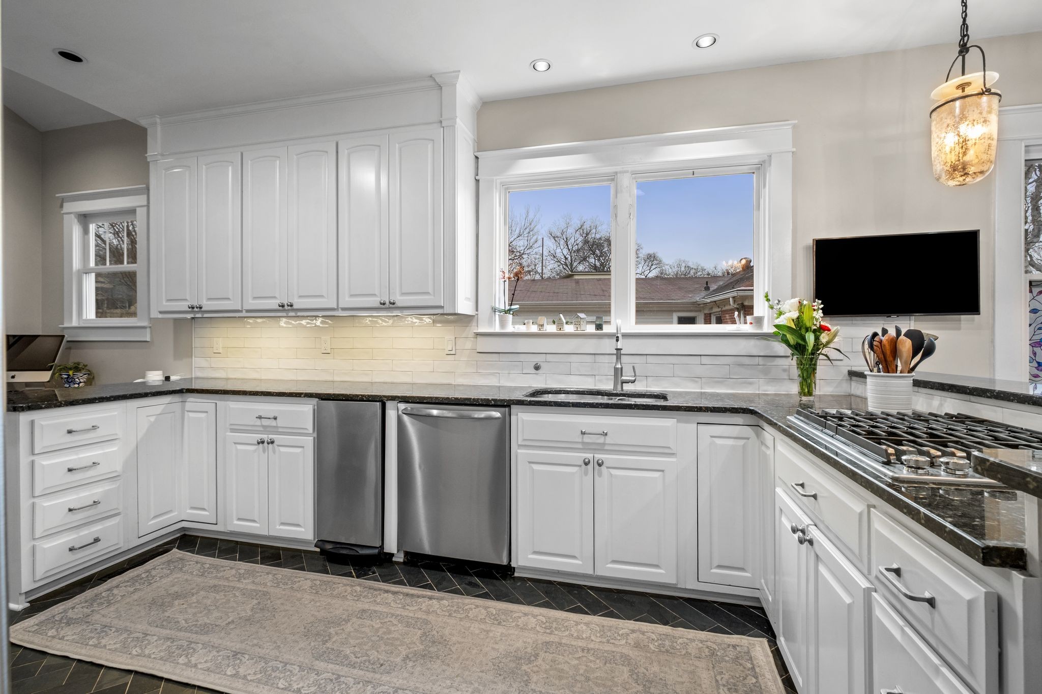 2806 Westmoreland Dr