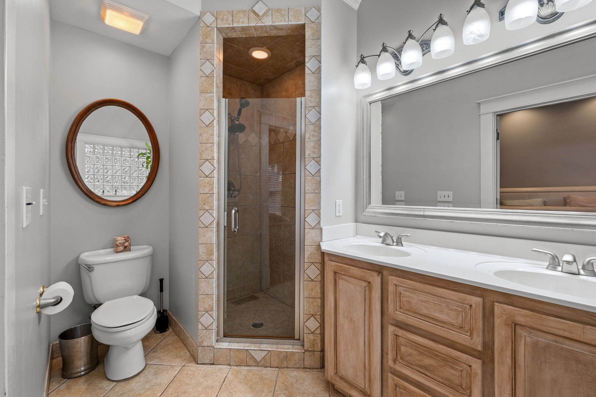 2806 Westmoreland Dr