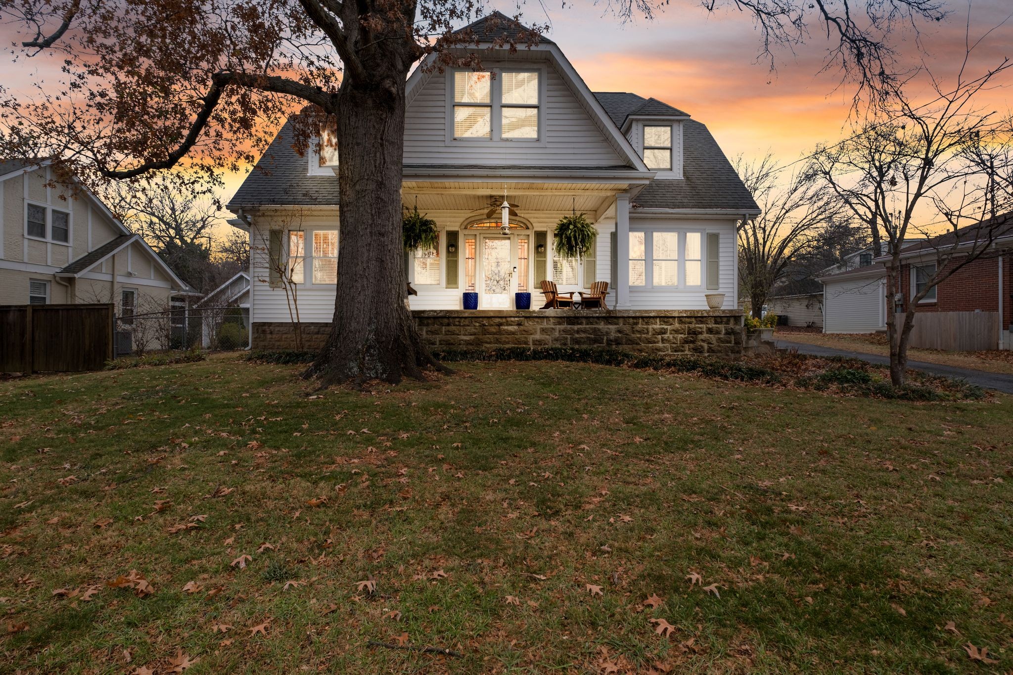 2806 Westmoreland Dr