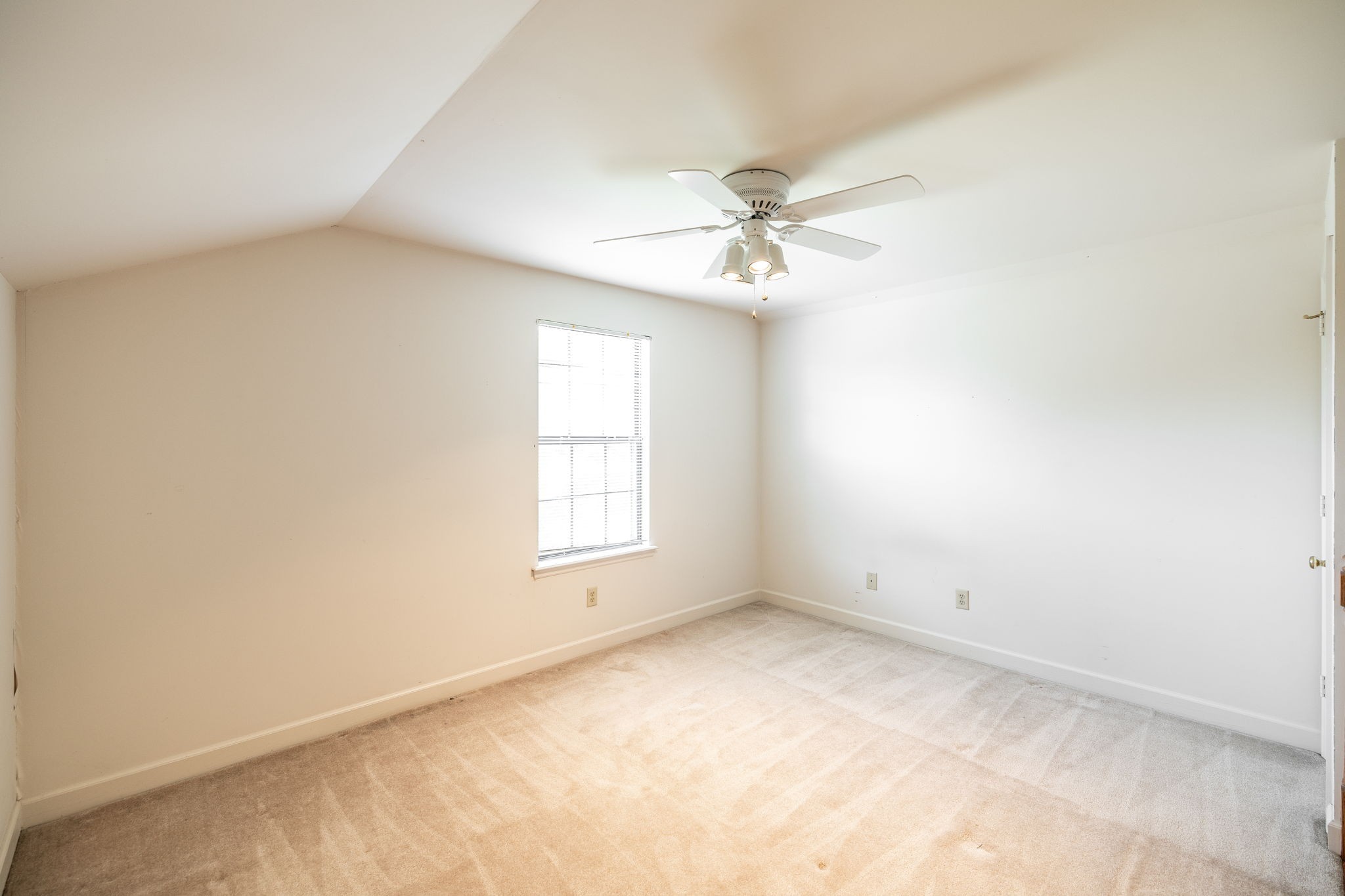 1526 Brentwood Pointe