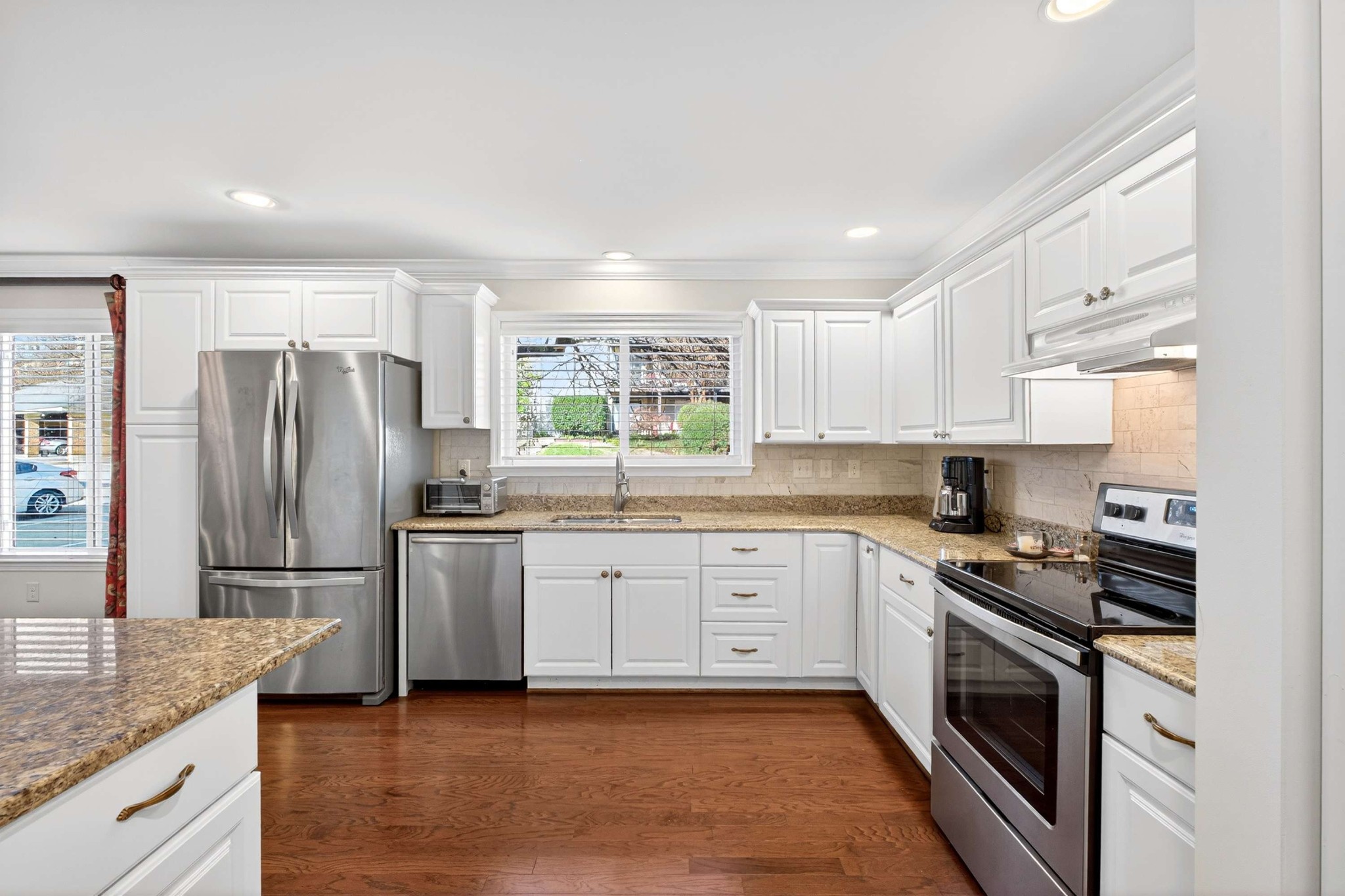 4487 Post Pl Unit: 9