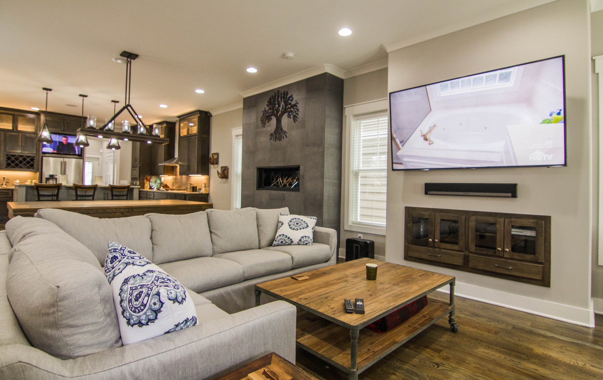 910 11th Ave, N Unit: A