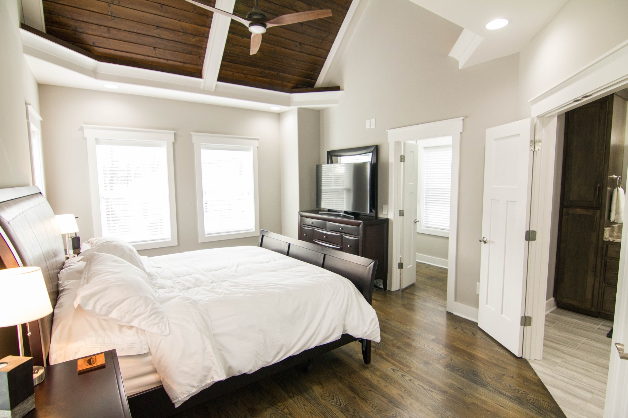 910 11th Ave, N Unit: A