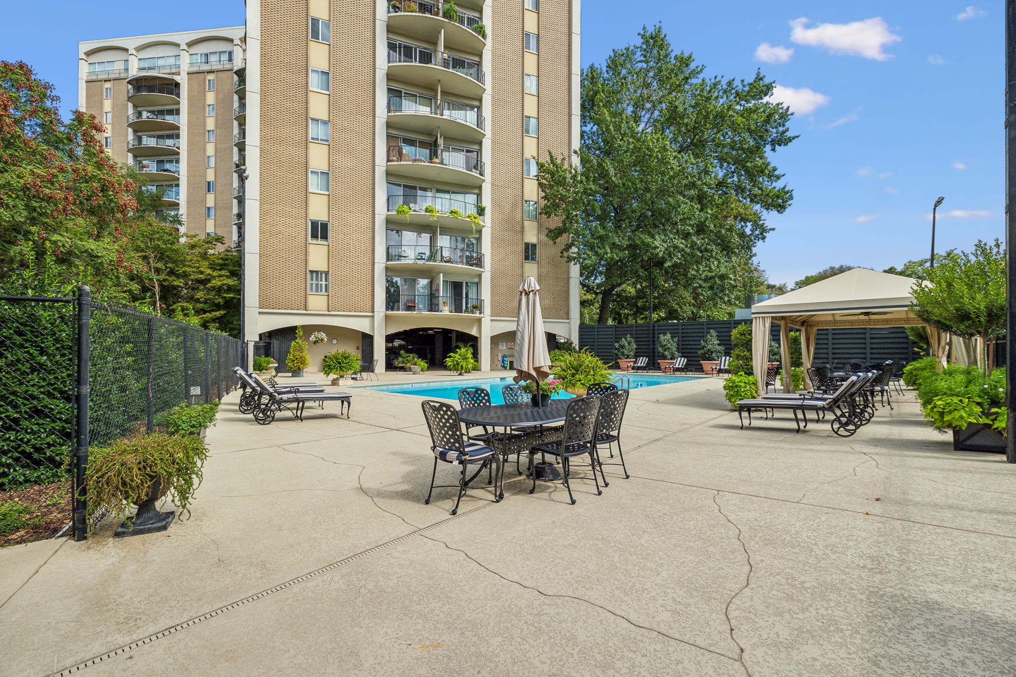 4215 Harding Pike Unit: 306