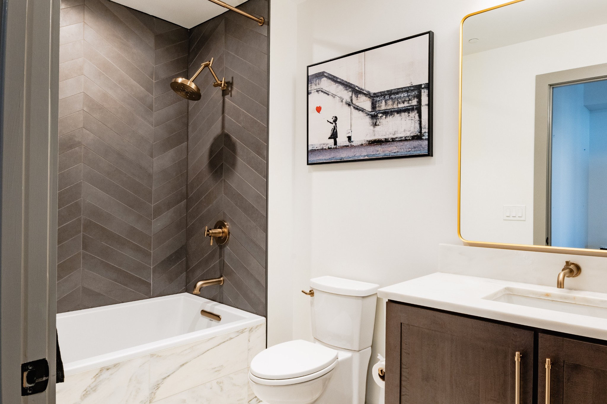 1616 West End Ave Unit: 2304