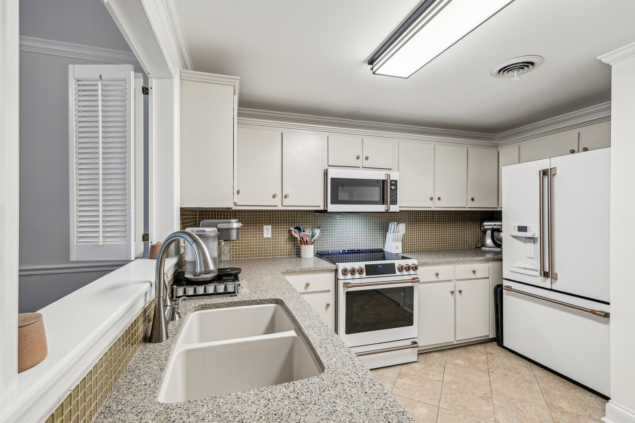 4040 Woodlawn Dr Unit: 30