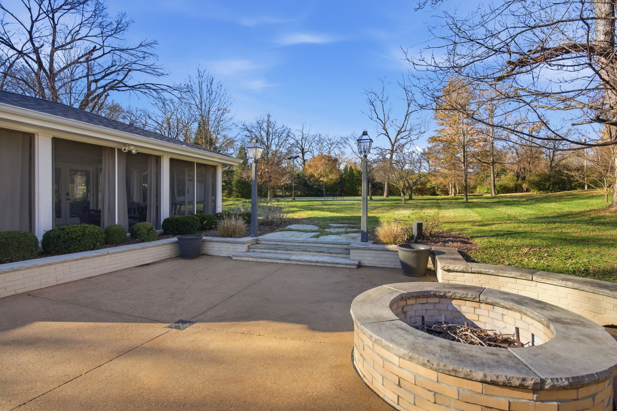 714 Farrell Rd
