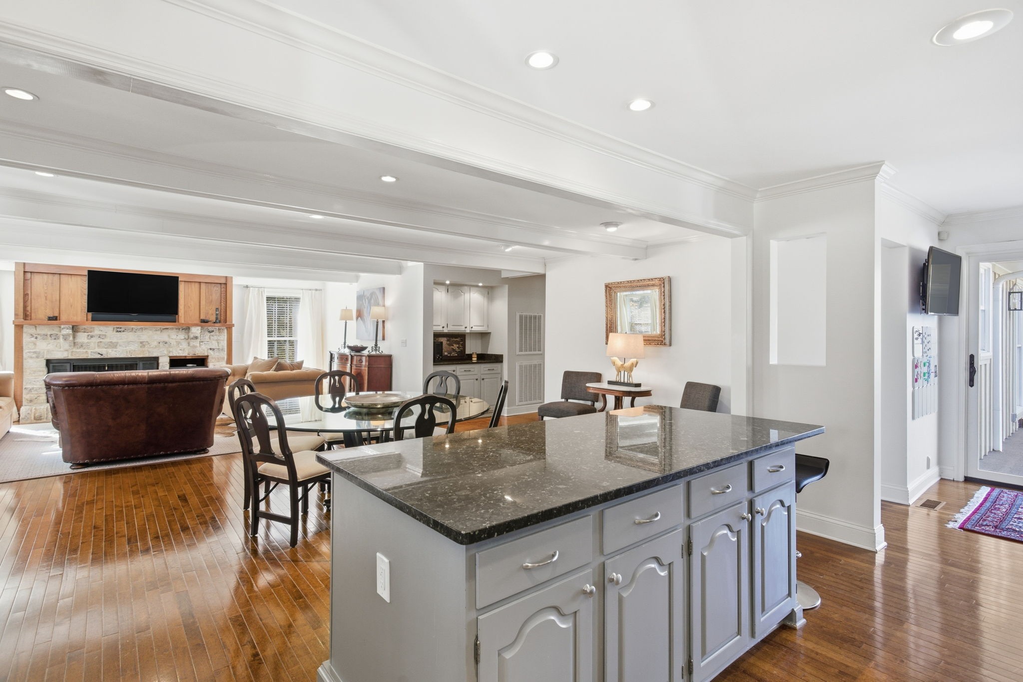 714 Farrell Rd