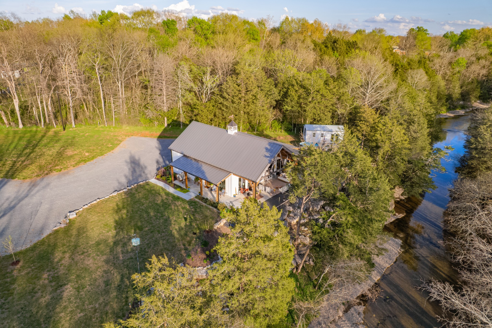 1106 Hwy 130w