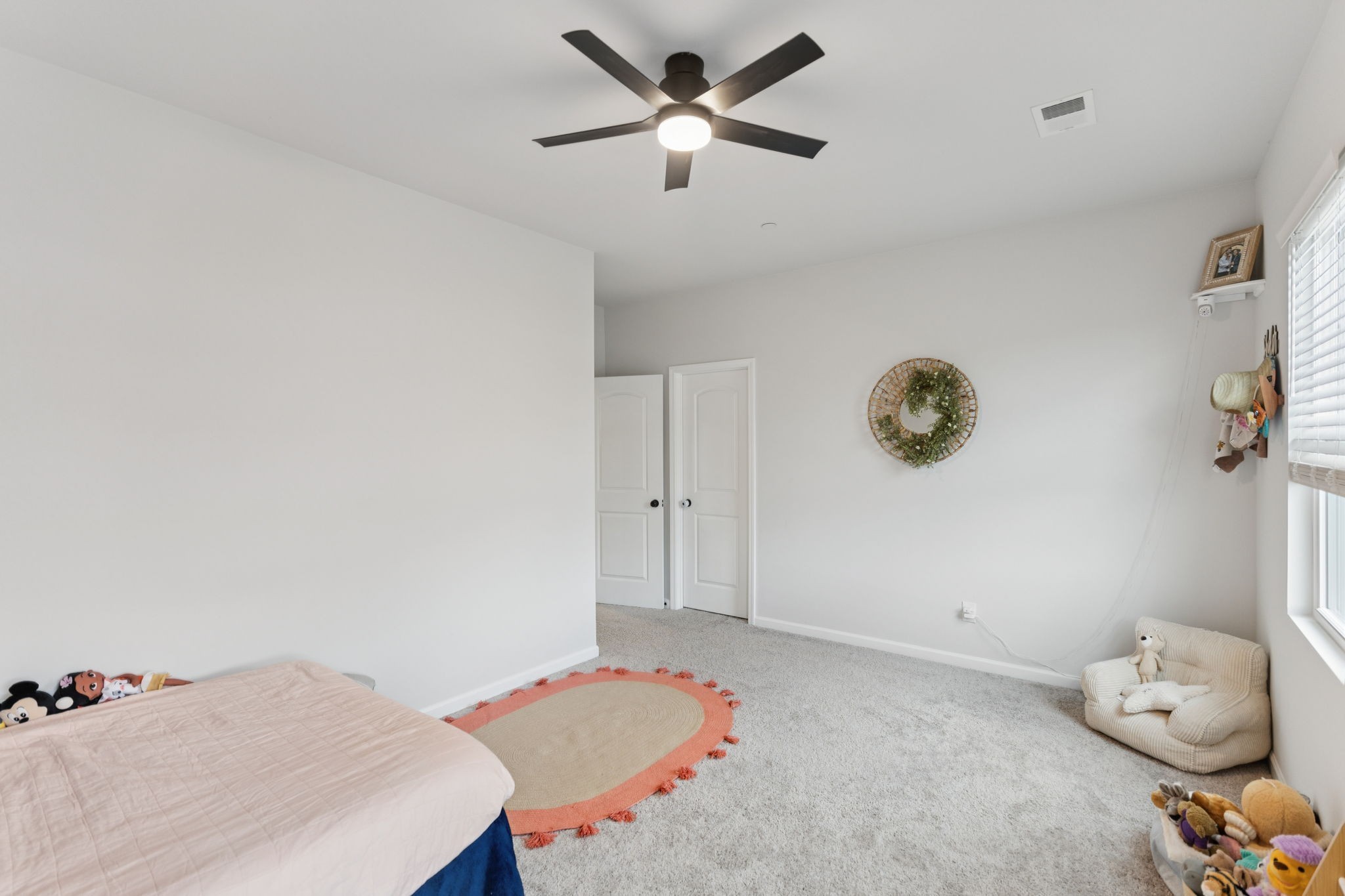 903 Carnation Dr