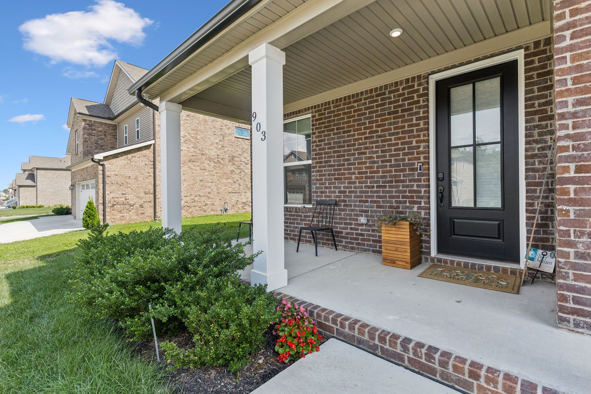 903 Carnation Dr