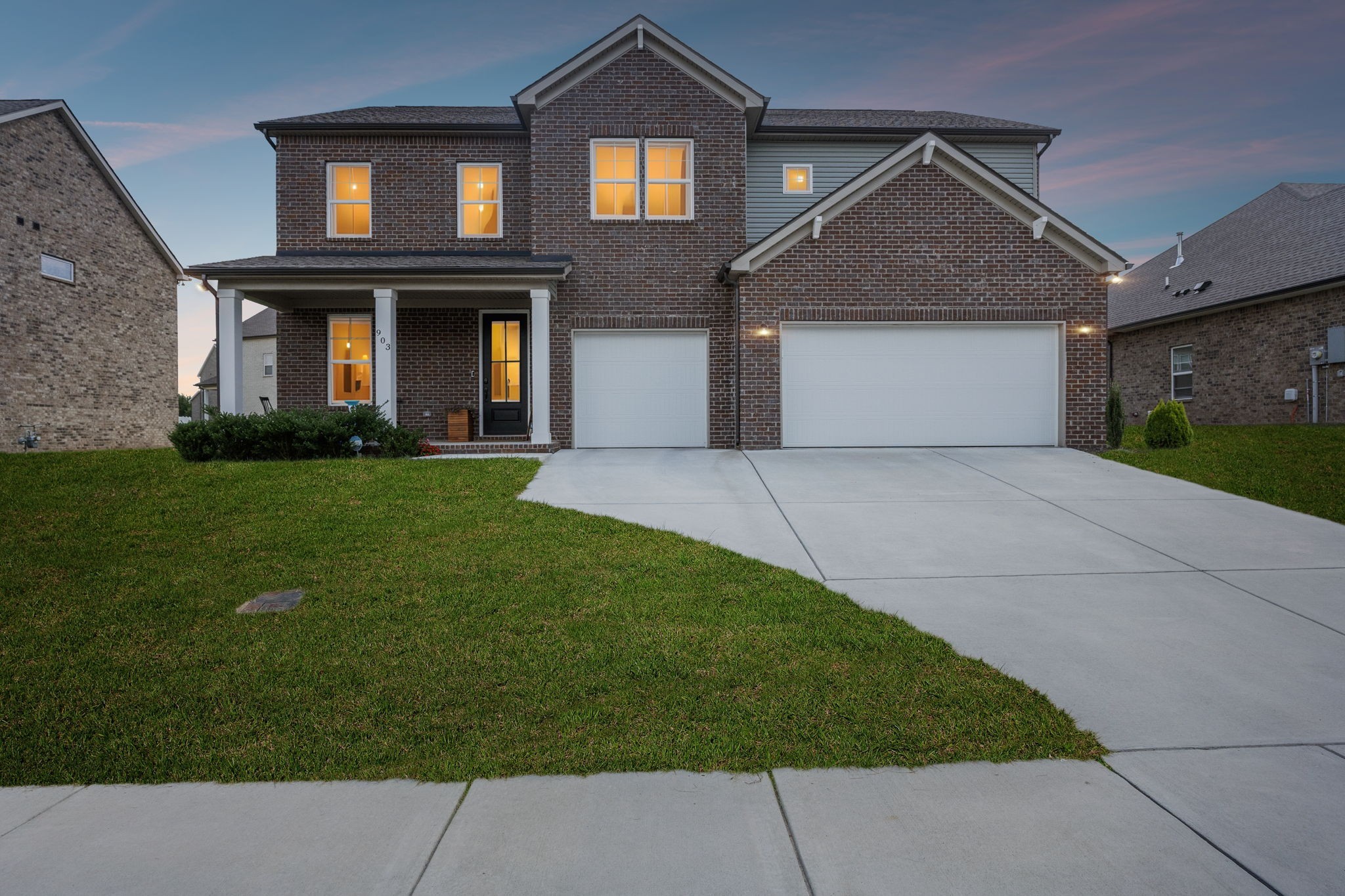 903 Carnation Dr