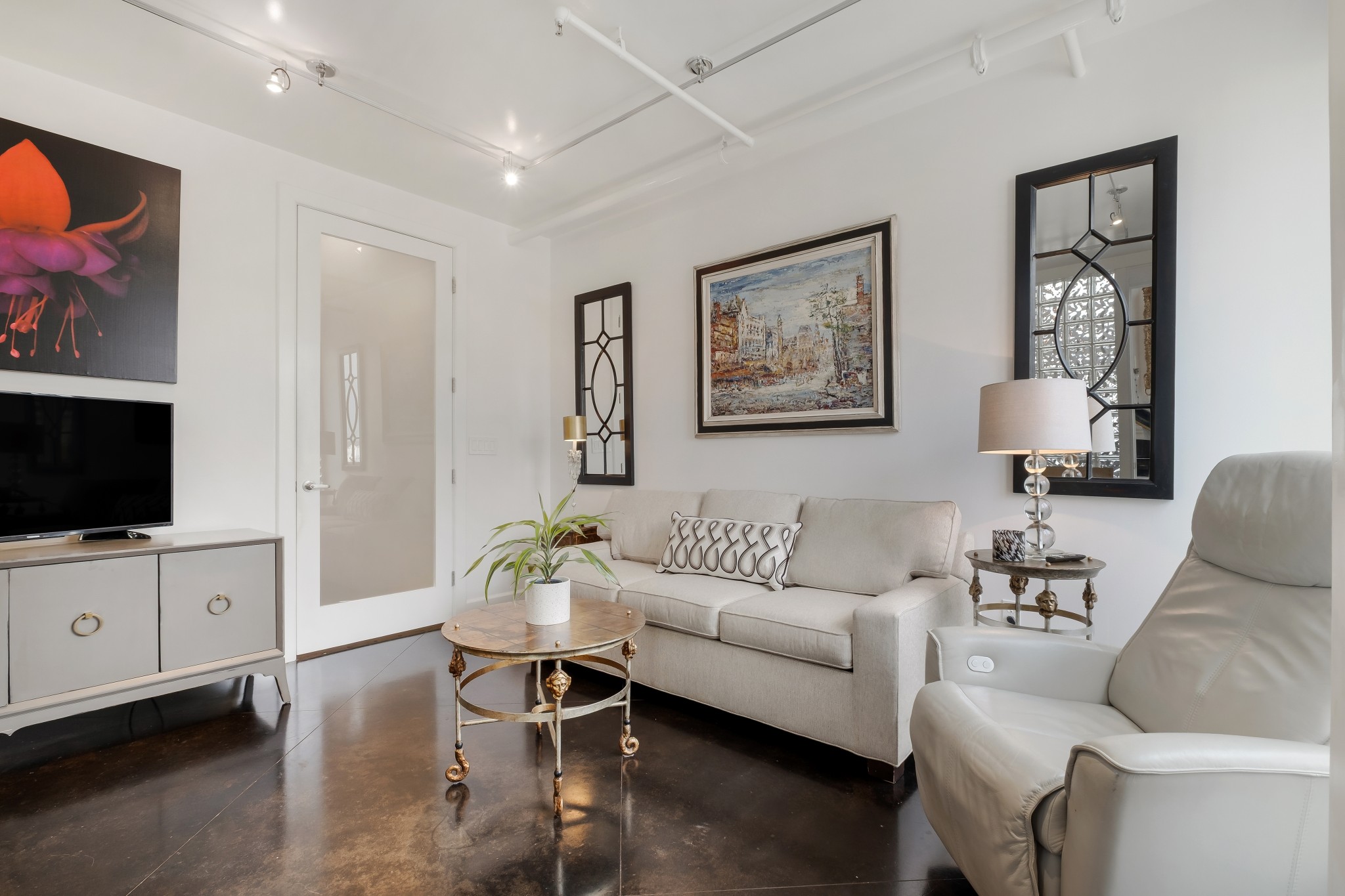 3014 Hedrick St Unit: 504