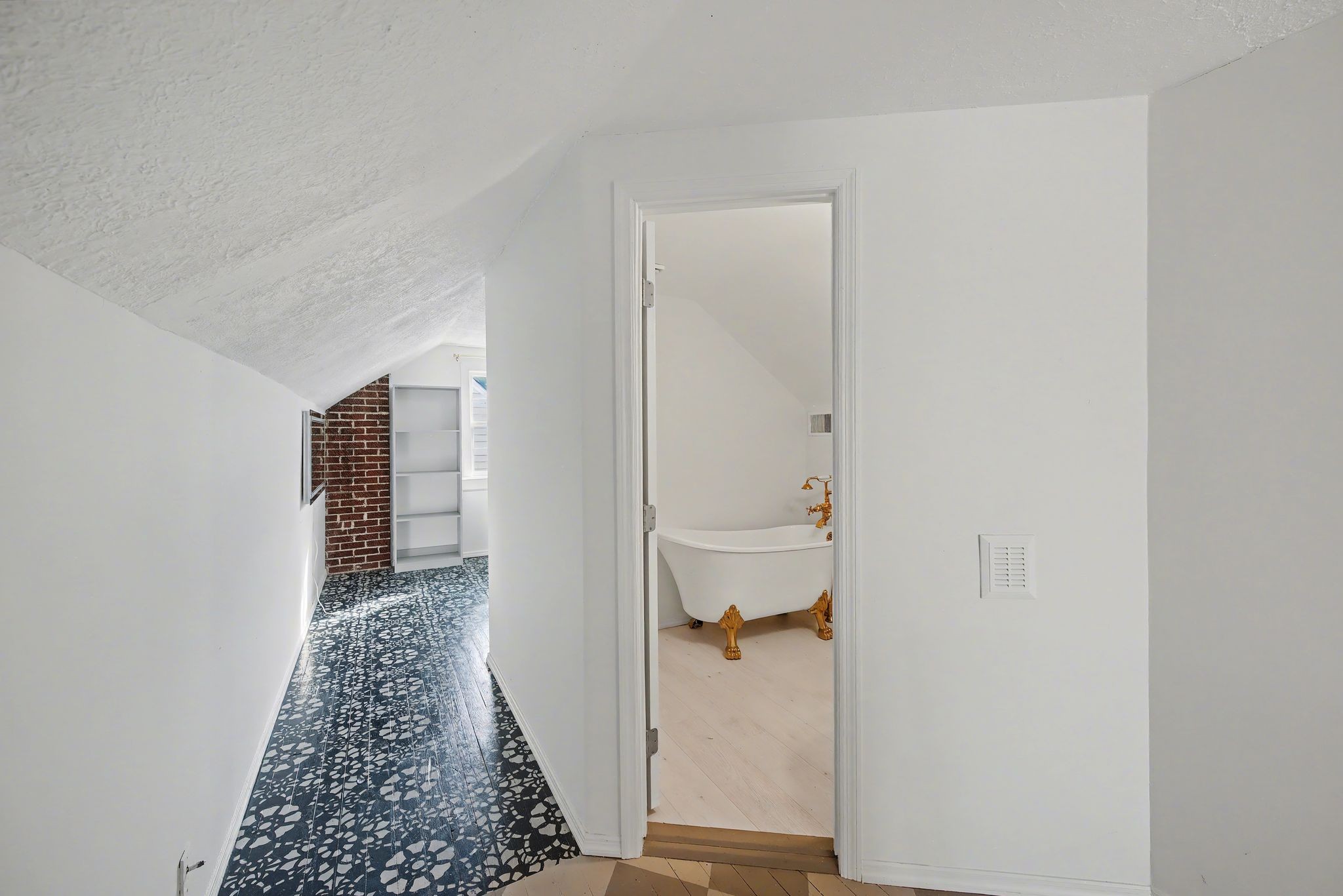 1124 Sunnymeade Dr