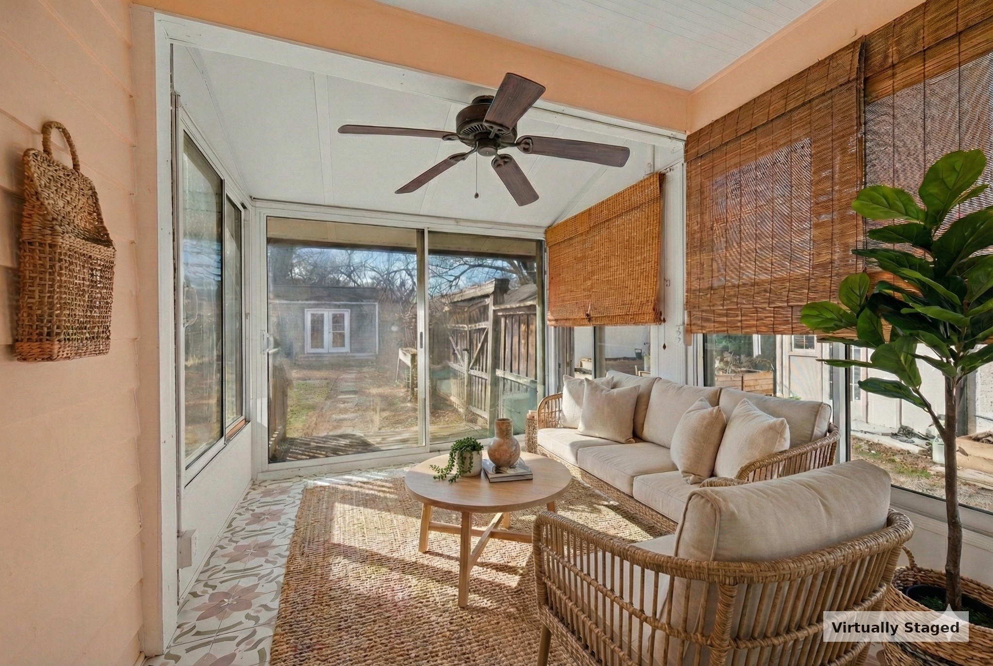 1124 Sunnymeade Dr