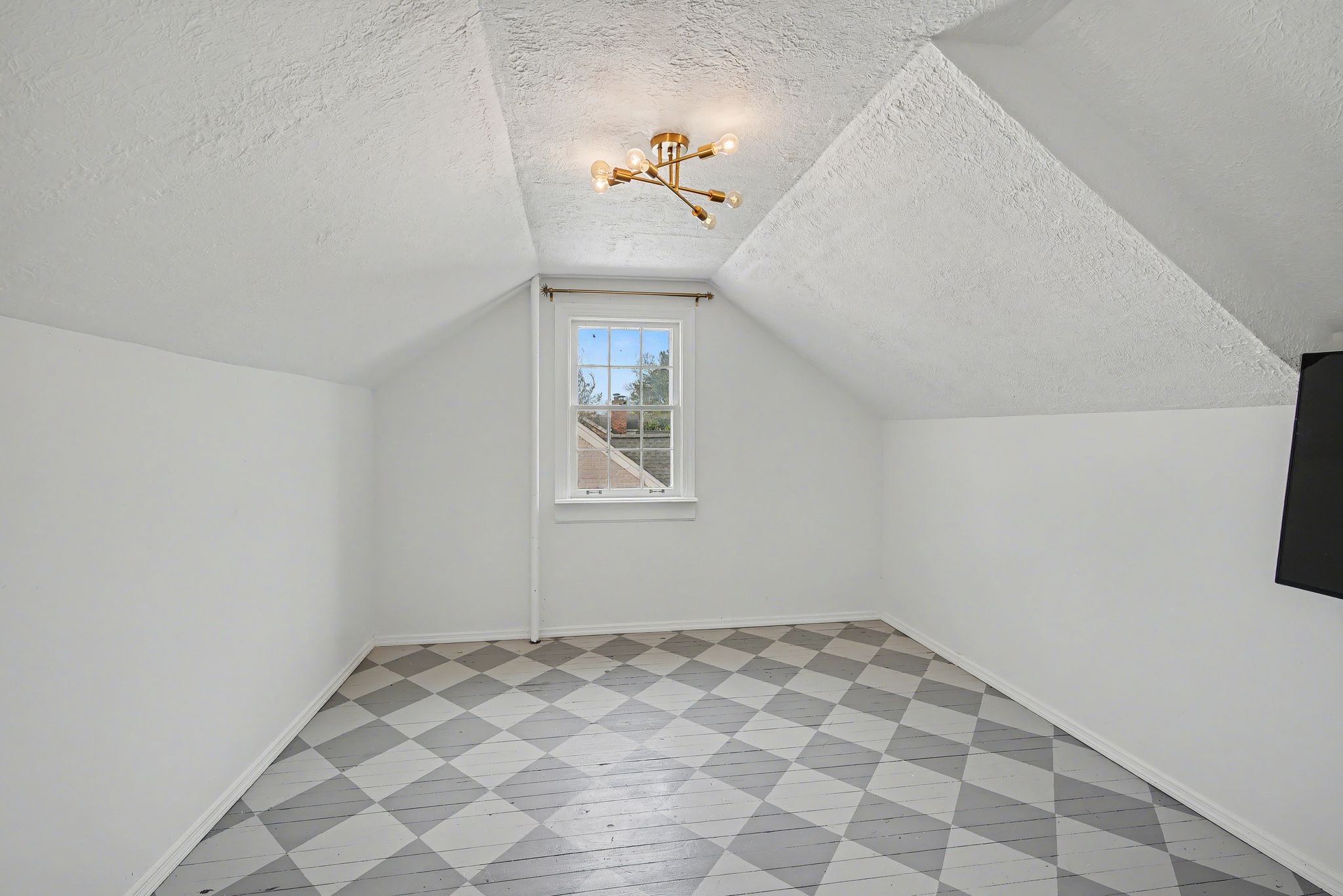 1124 Sunnymeade Dr