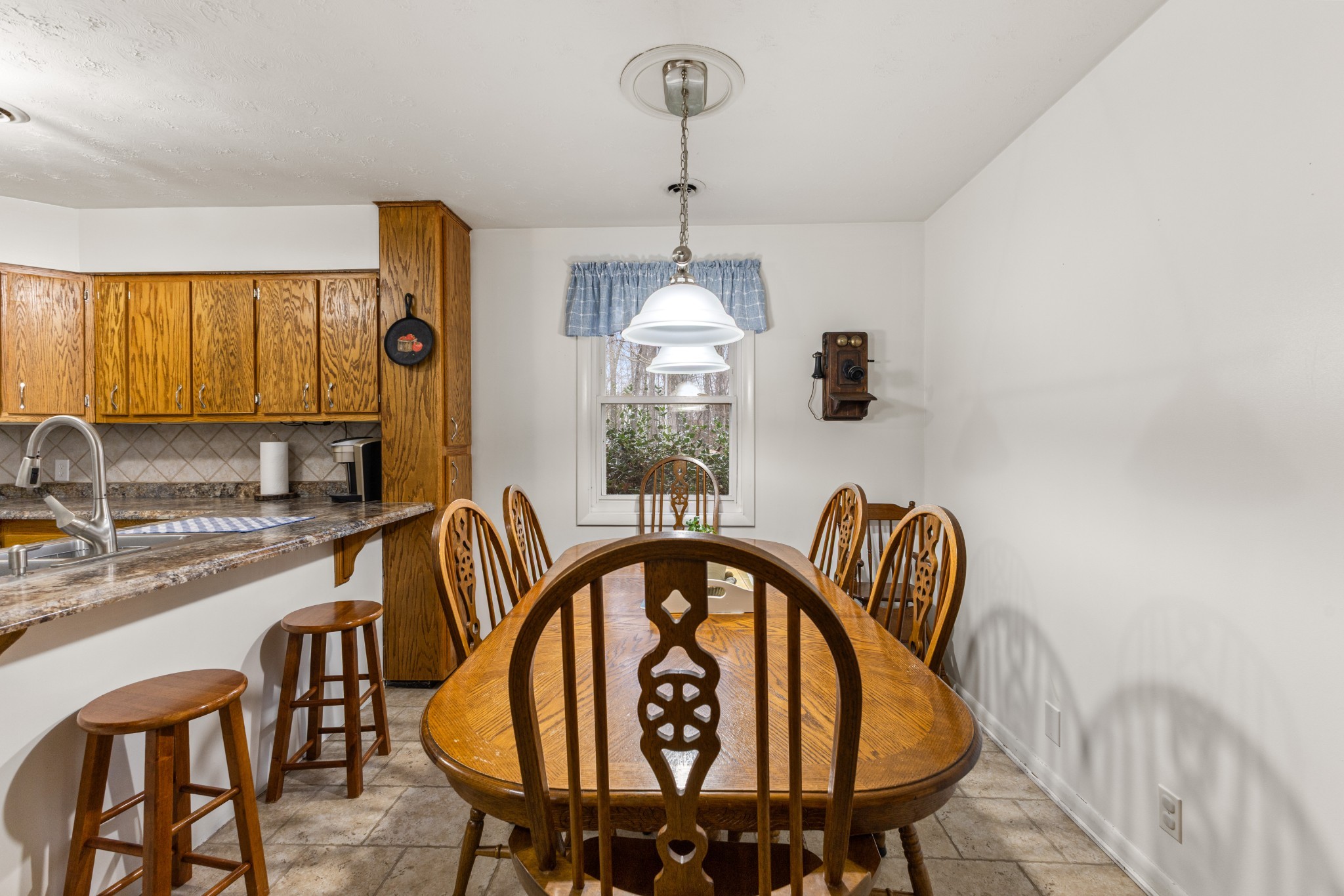 392 Feather Ridge Rd