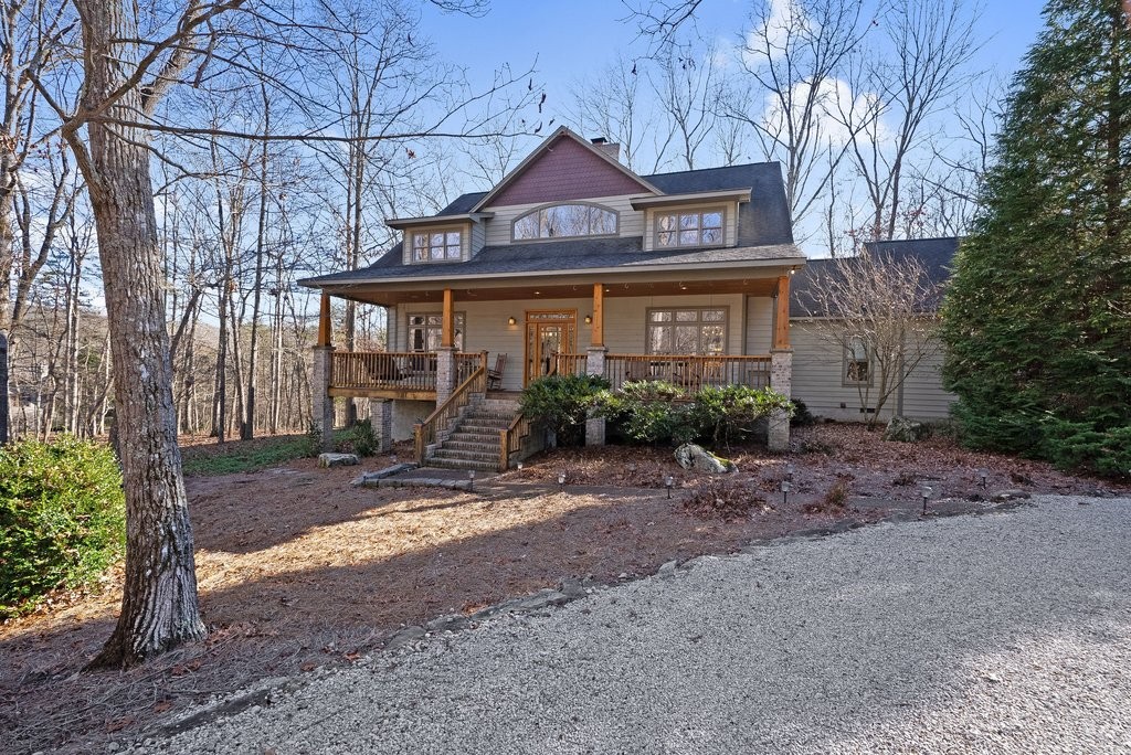 2046 Lakeshore Dr