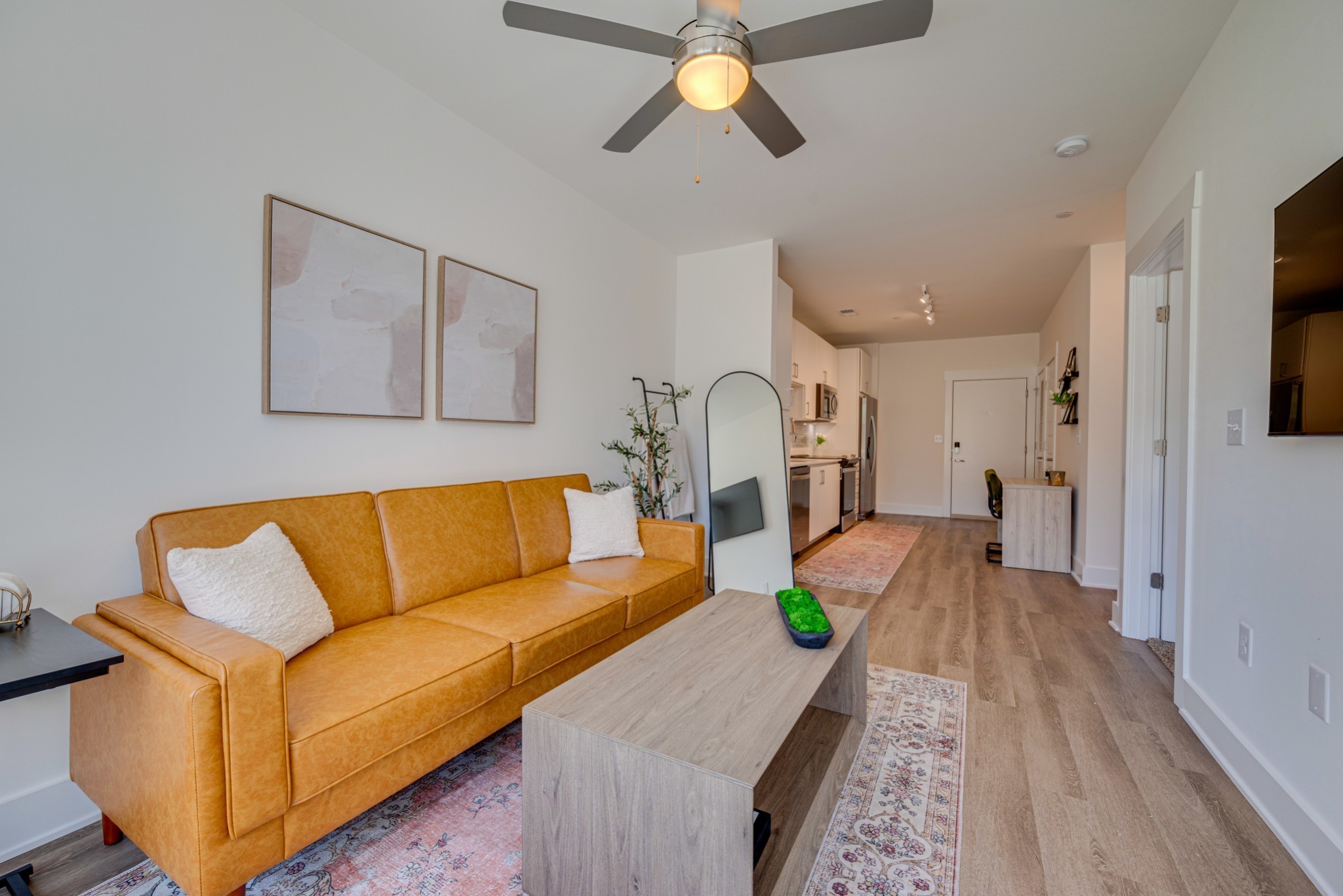 542 Southgate Ave Unit: 215