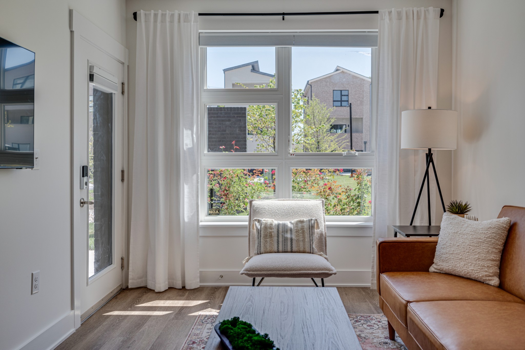 542 Southgate Ave Unit: 215