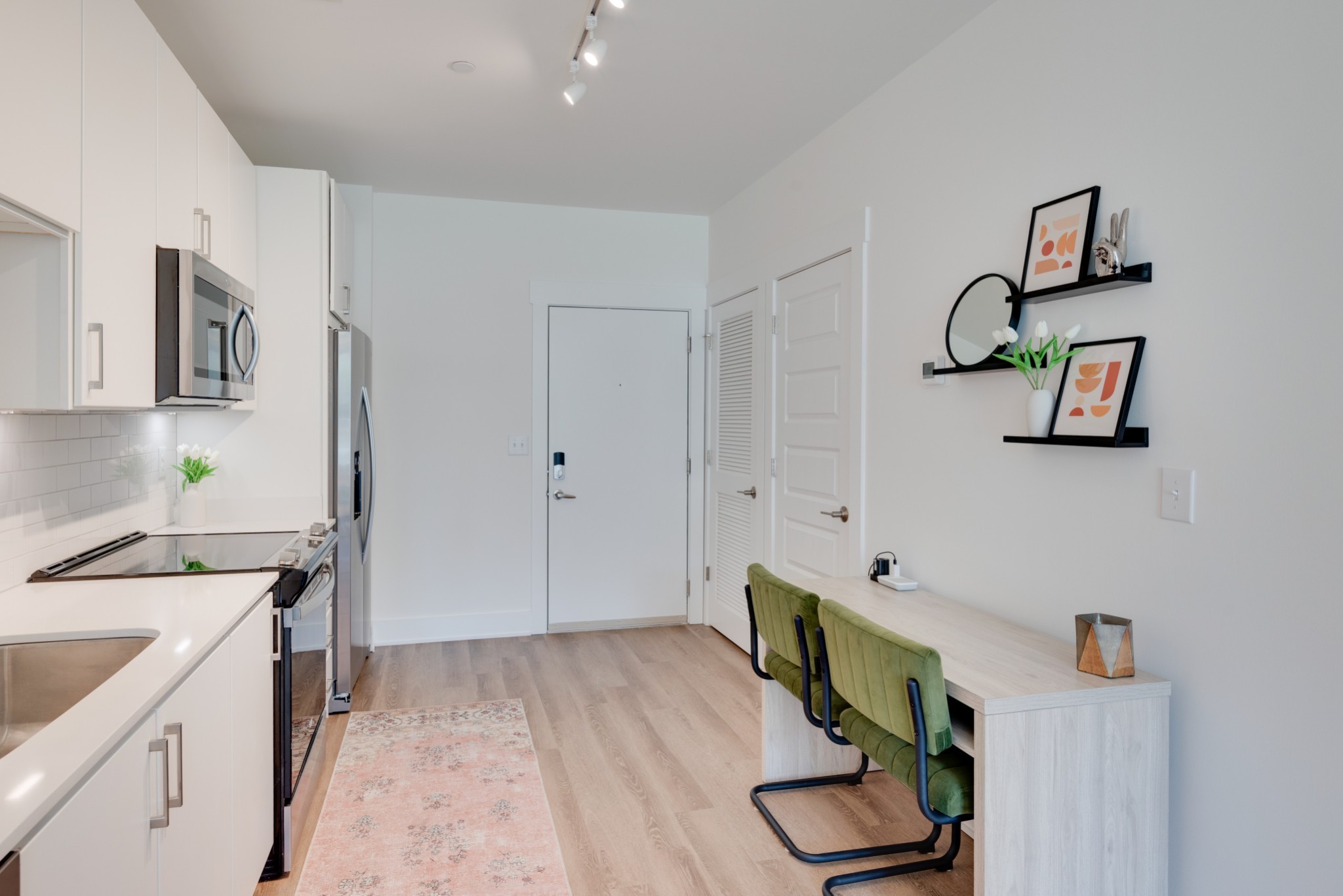 542 Southgate Ave Unit: 215