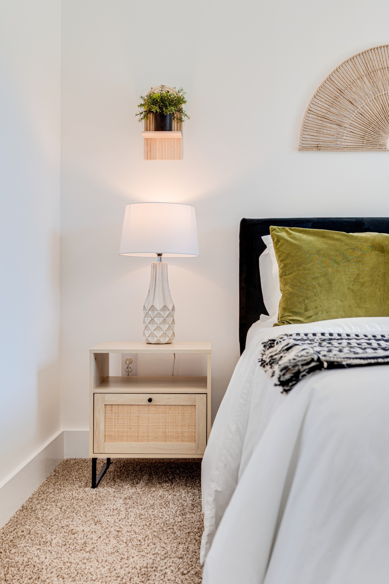 542 Southgate Ave Unit: 215