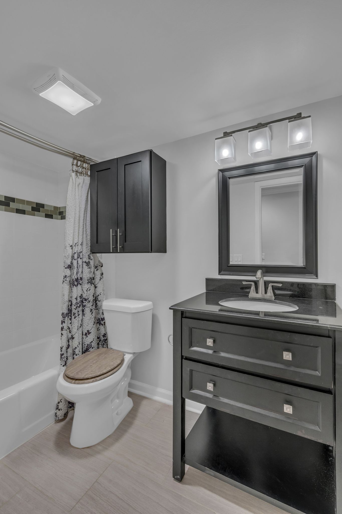 4425 Westlawn Dr Unit: A102