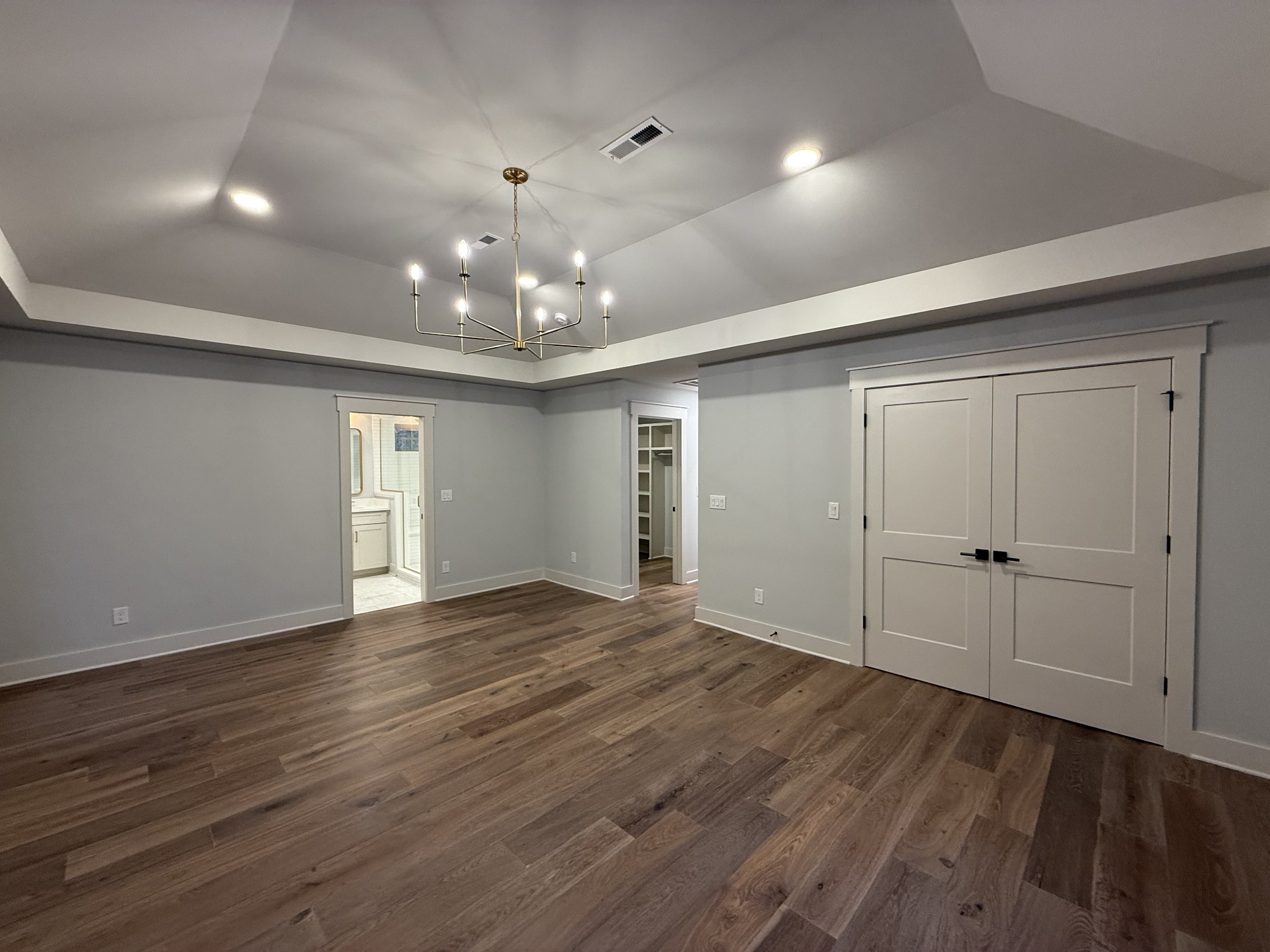 1125 Chickering Park Dr