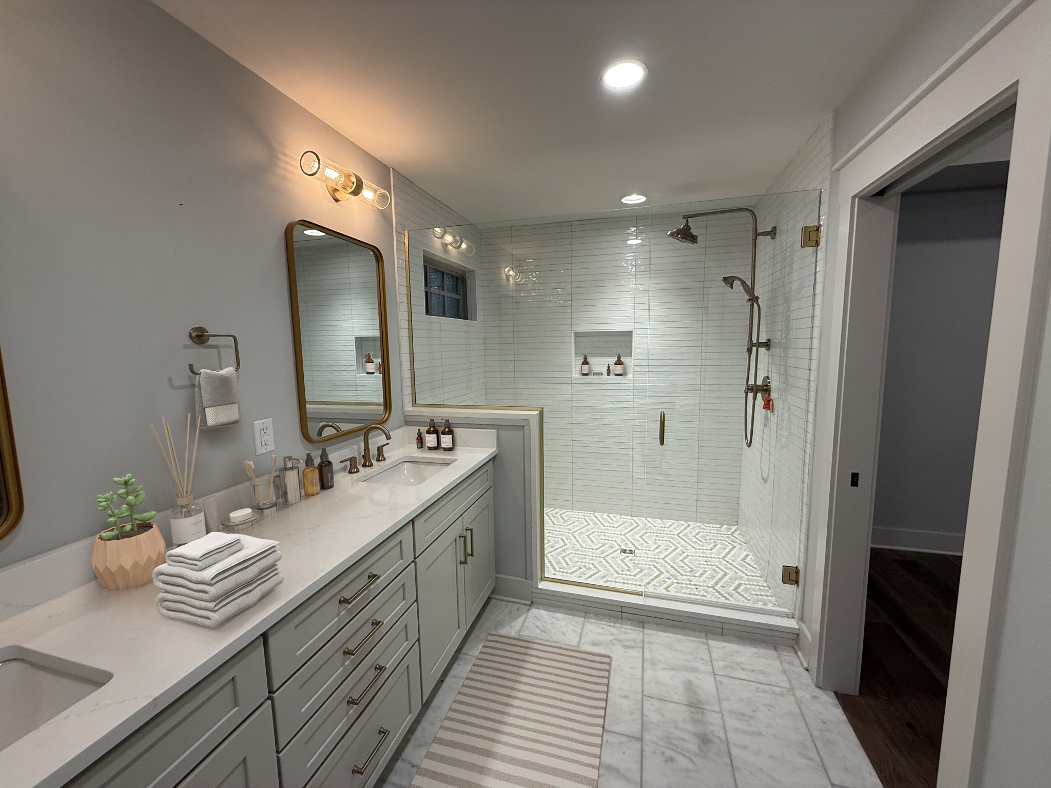 1125 Chickering Park Dr