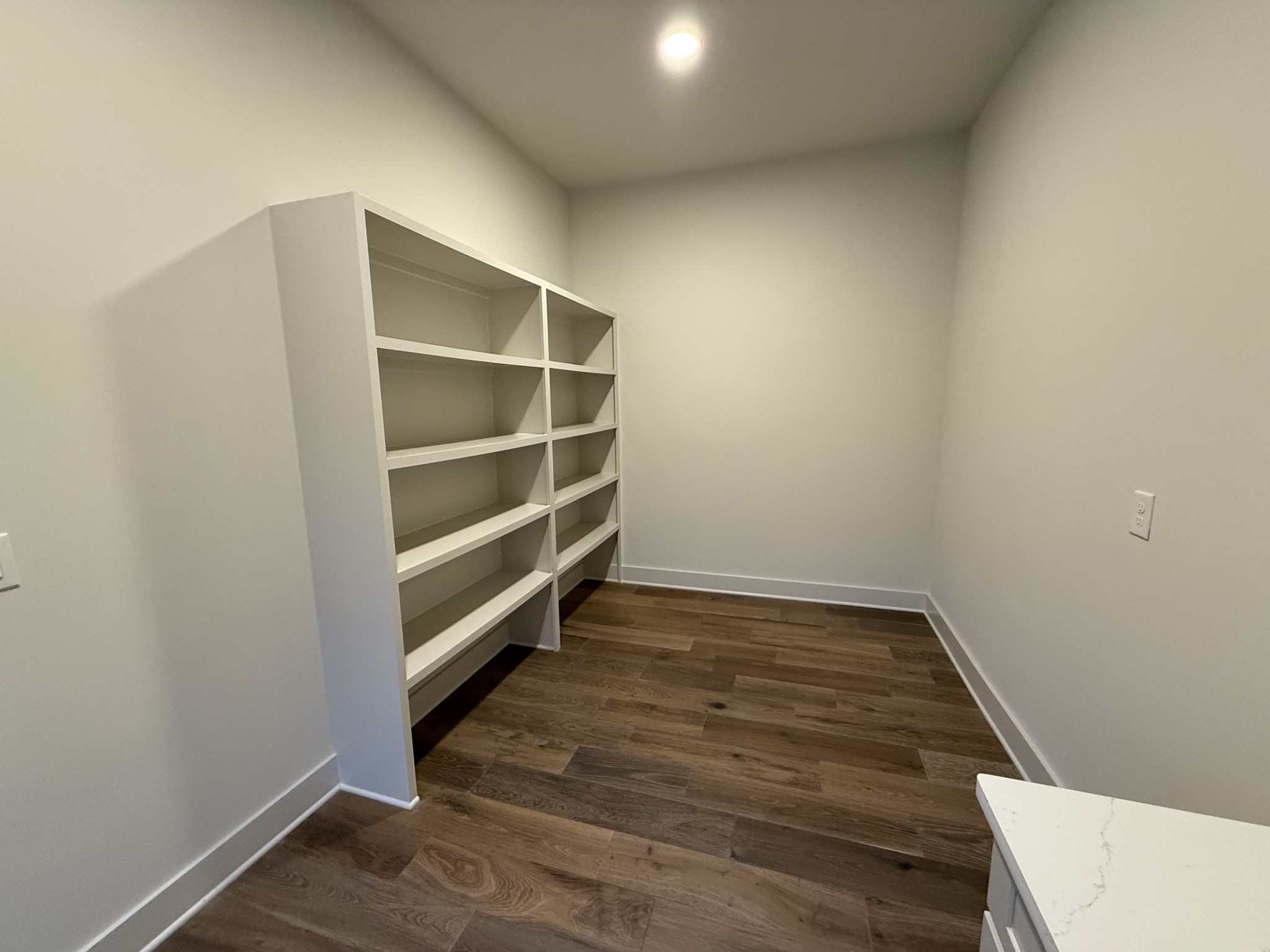 1125 Chickering Park Dr