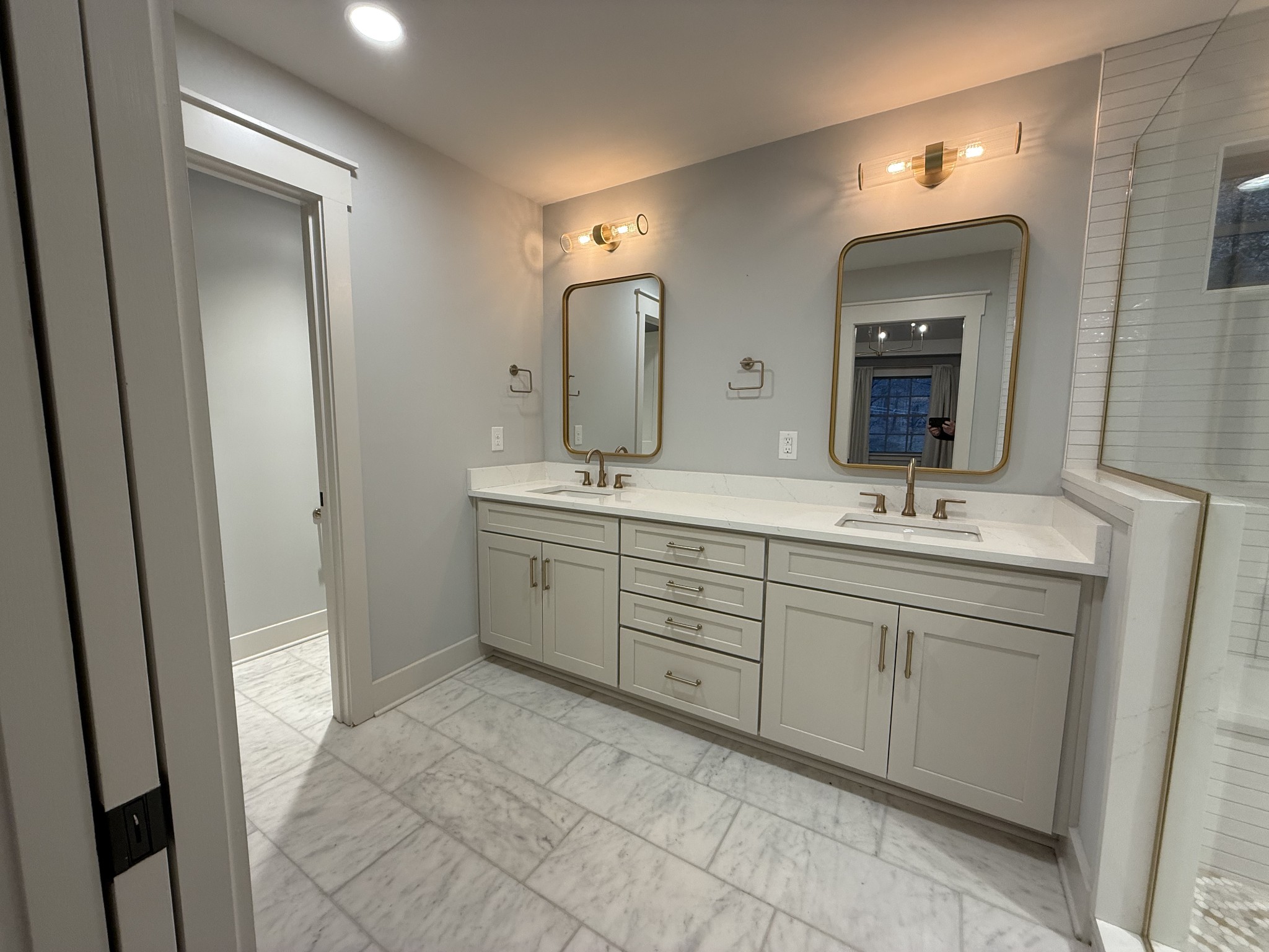 1125 Chickering Park Dr